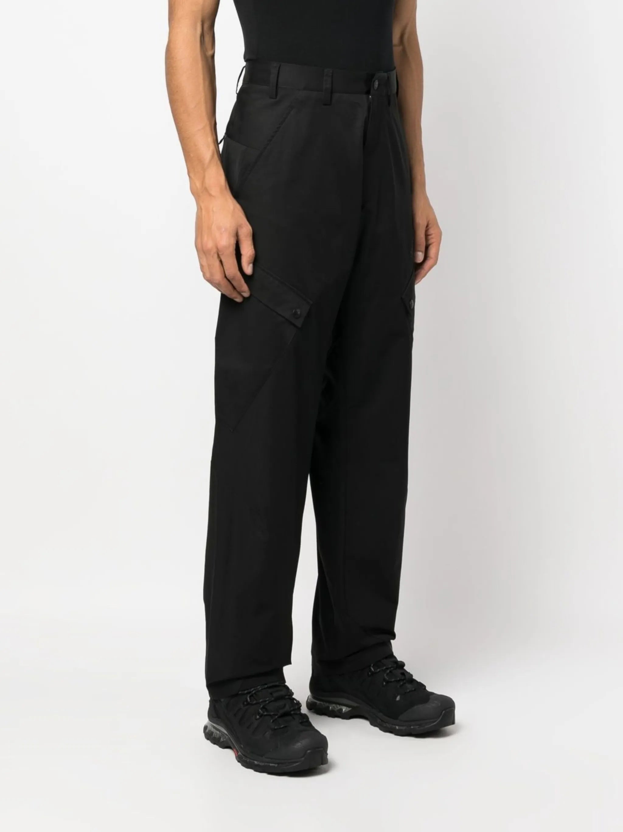 logo-patch straight-leg trousers