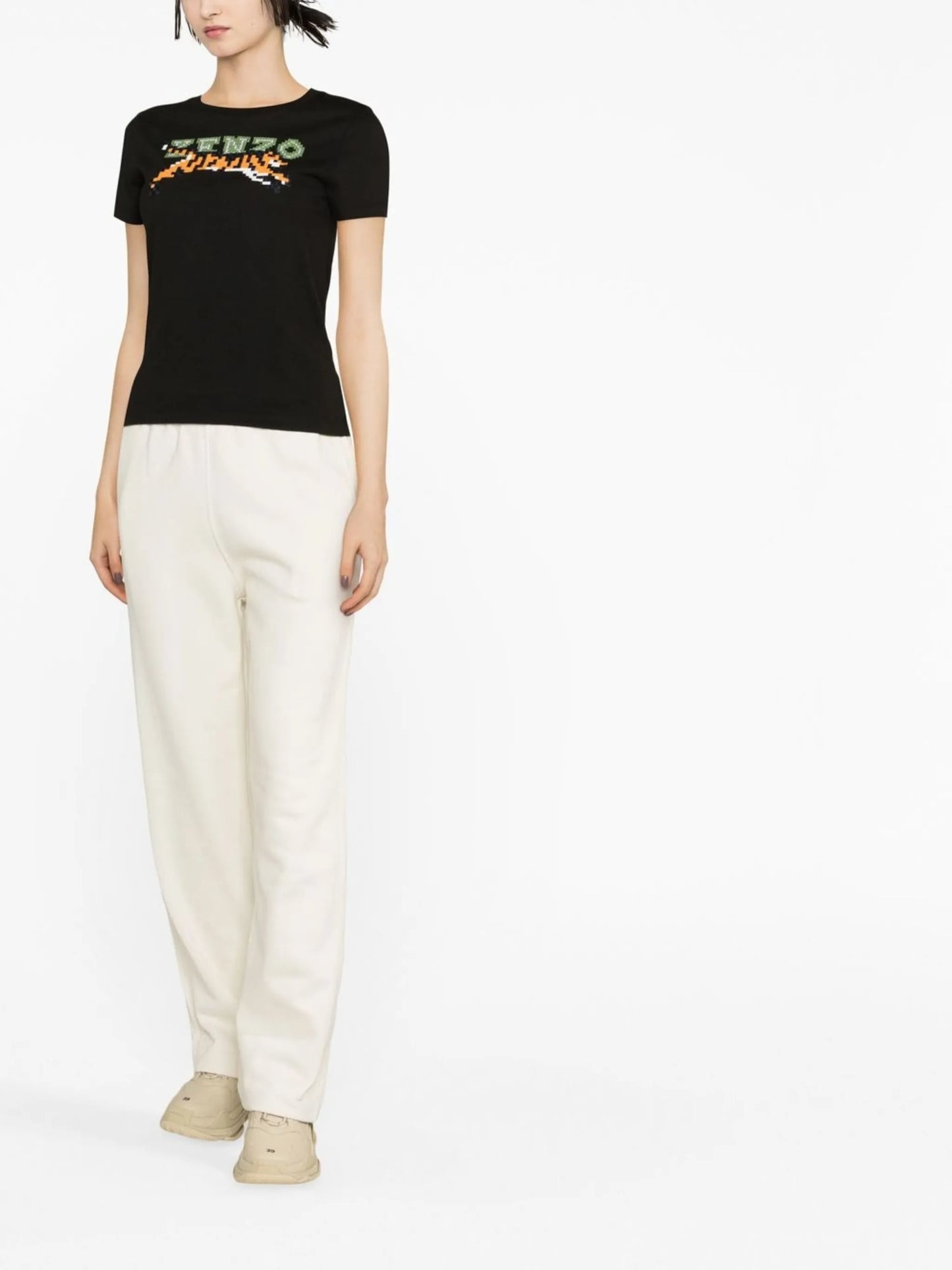 embroidered-design T-shirt