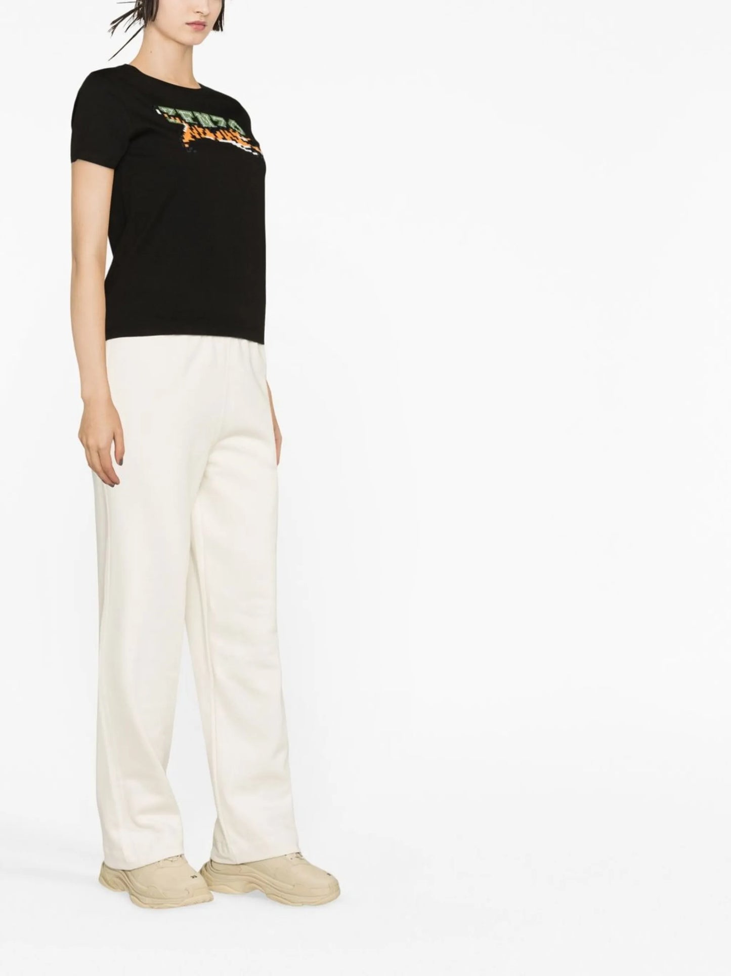 embroidered-design T-shirt