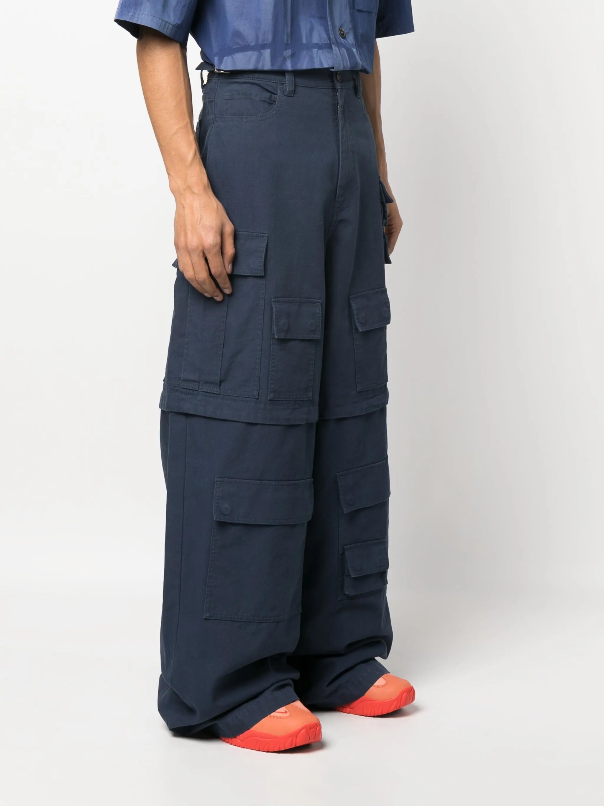 multiple-pocket cargo trousers