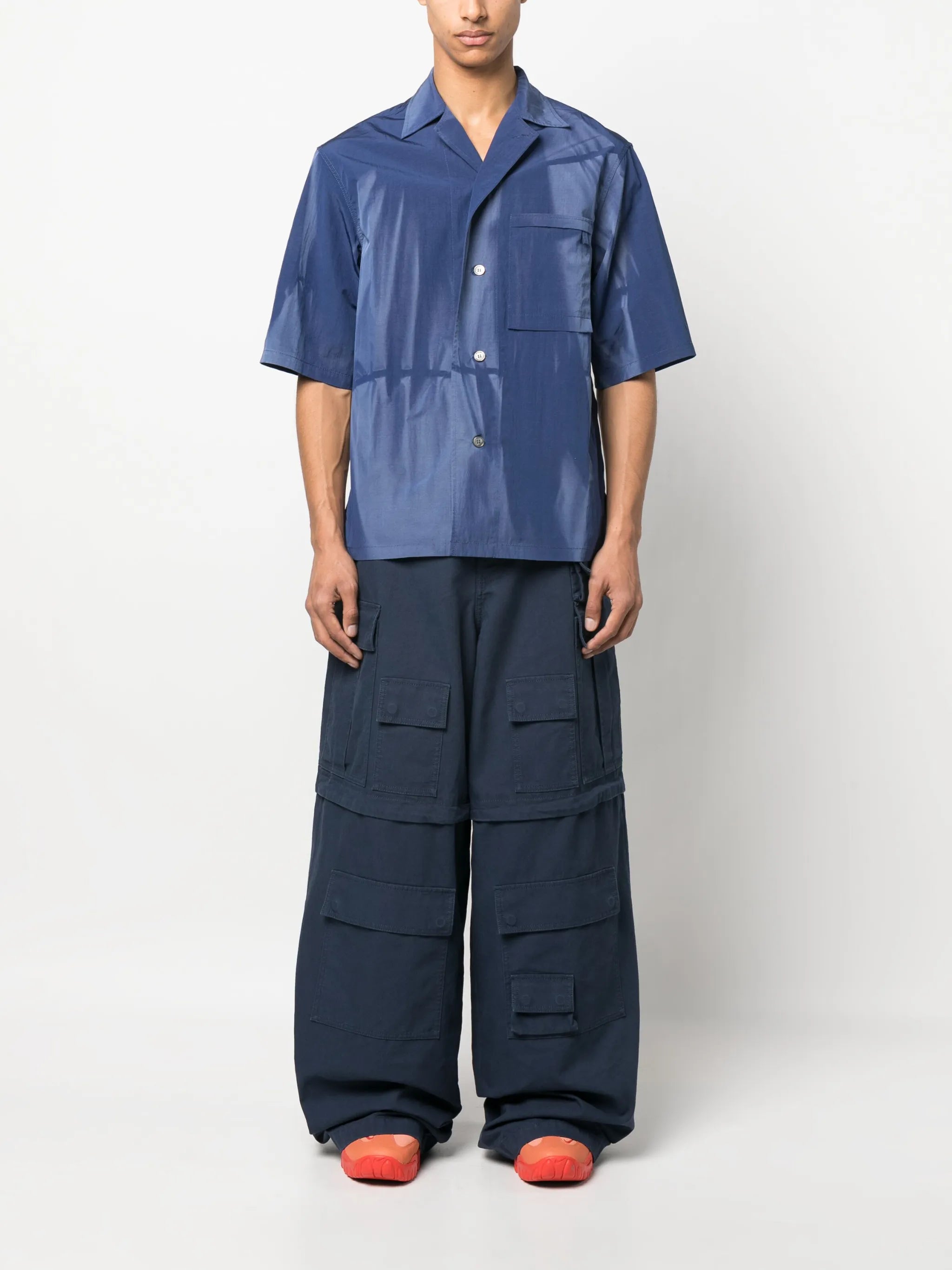 multiple-pocket cargo trousers