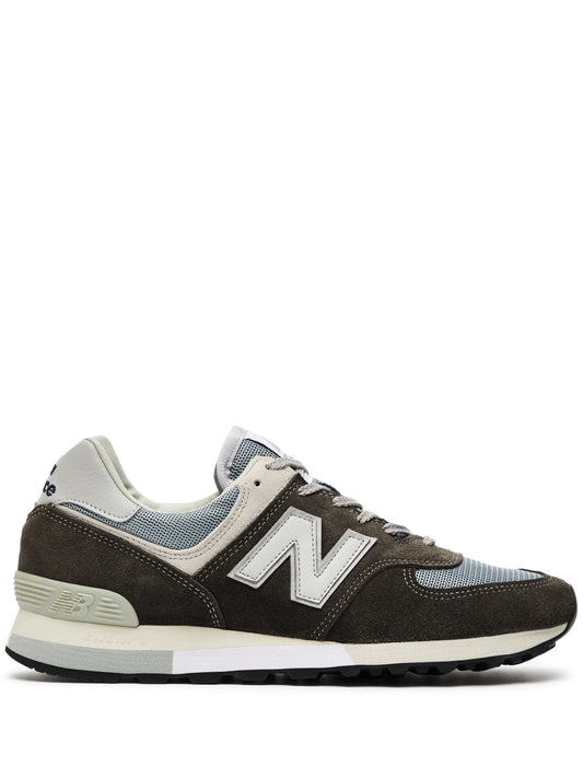 576 low-top sneakers