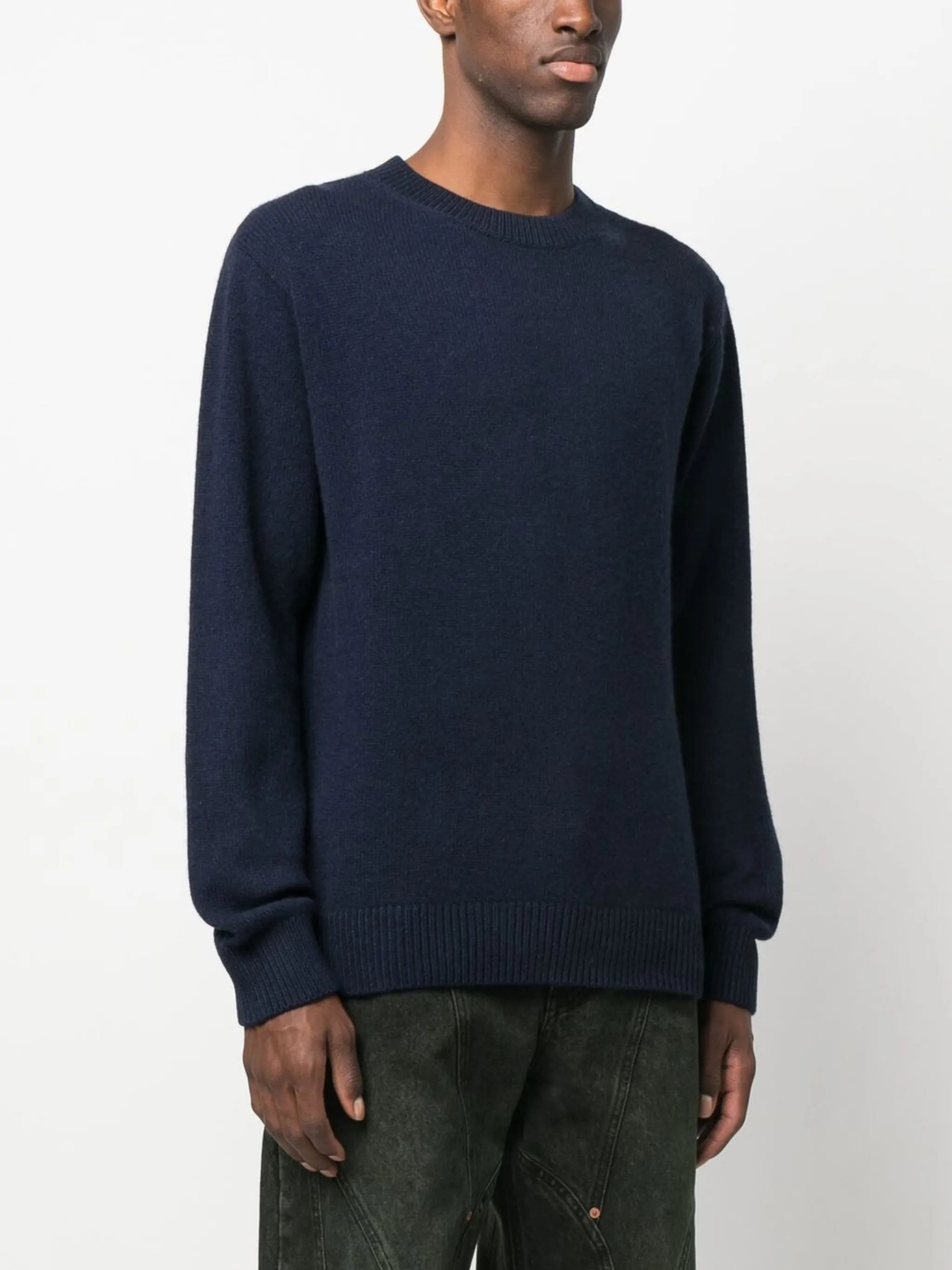 longsleeved cashmere jumper
