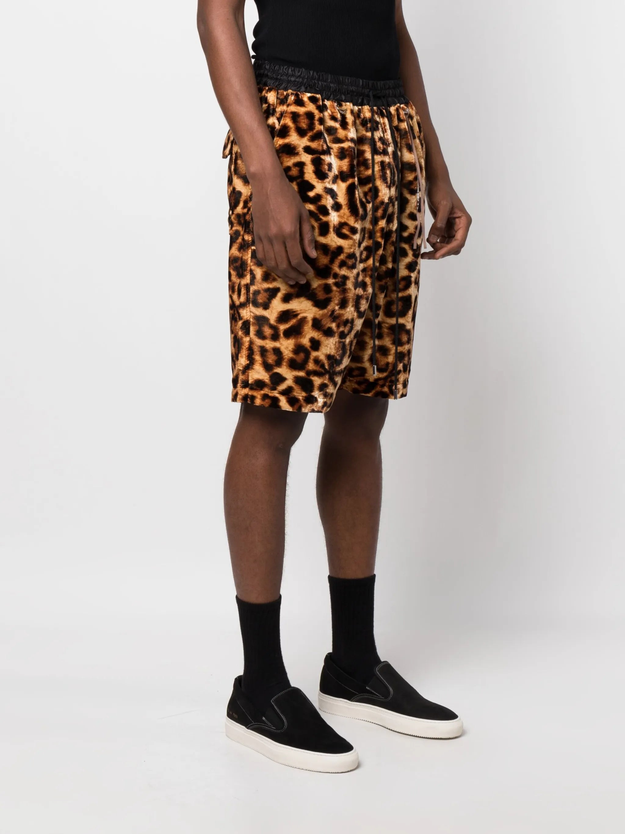 leopard-print drawstring-waist shorts
