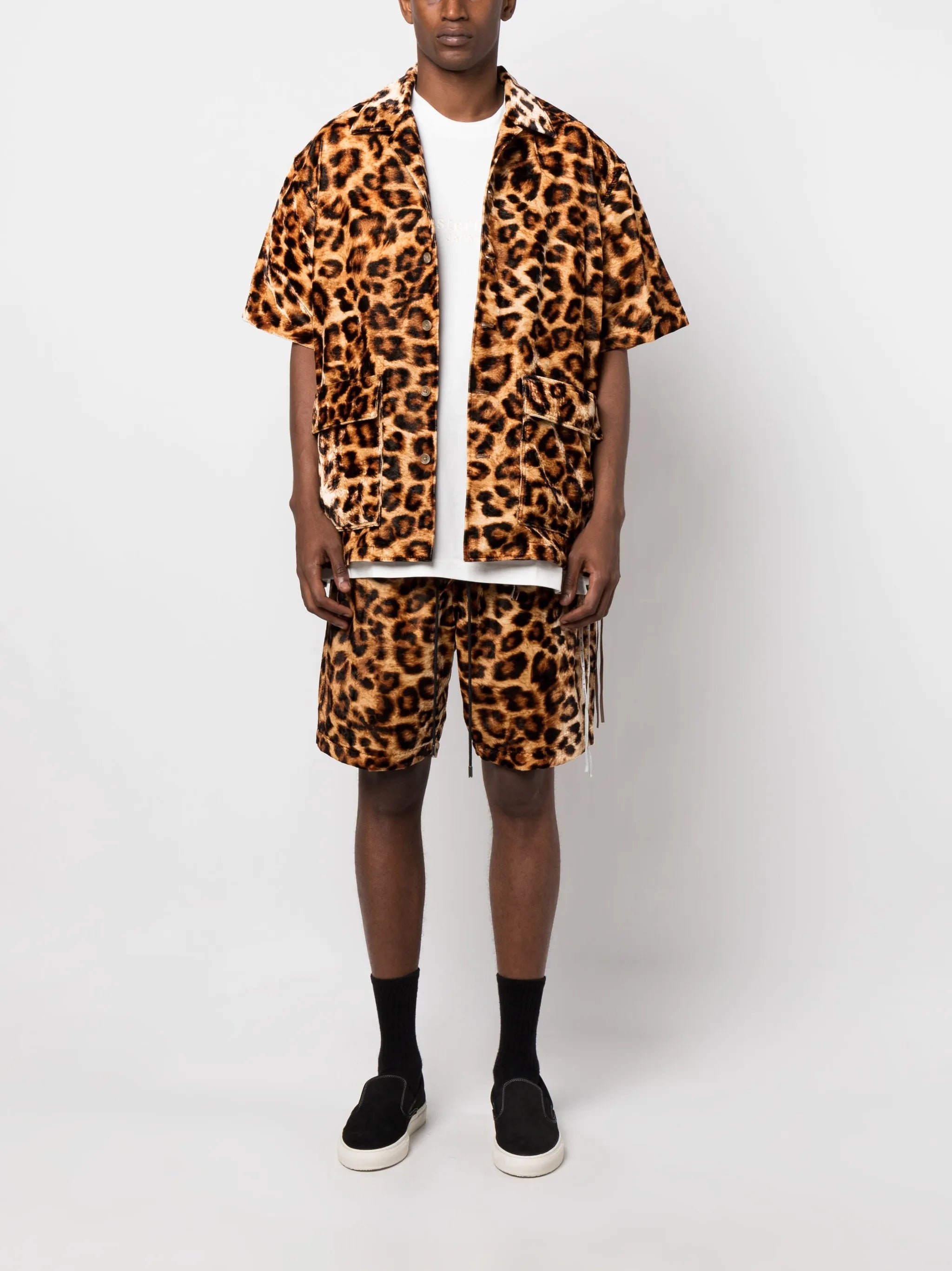 leopard-print drawstring-waist shorts