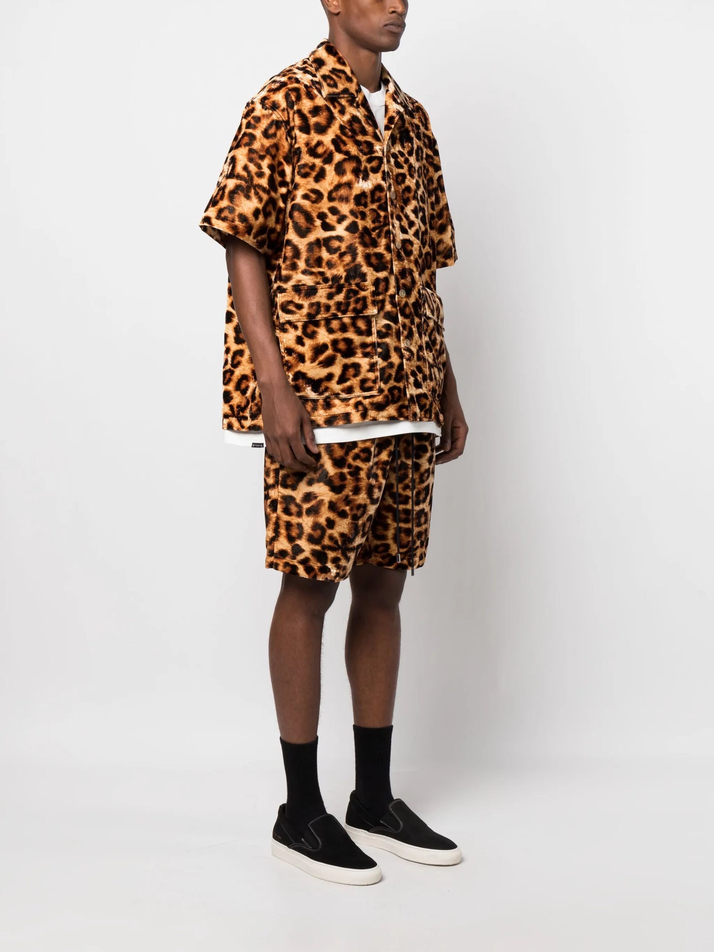 leopard-print short-sleeved shirt