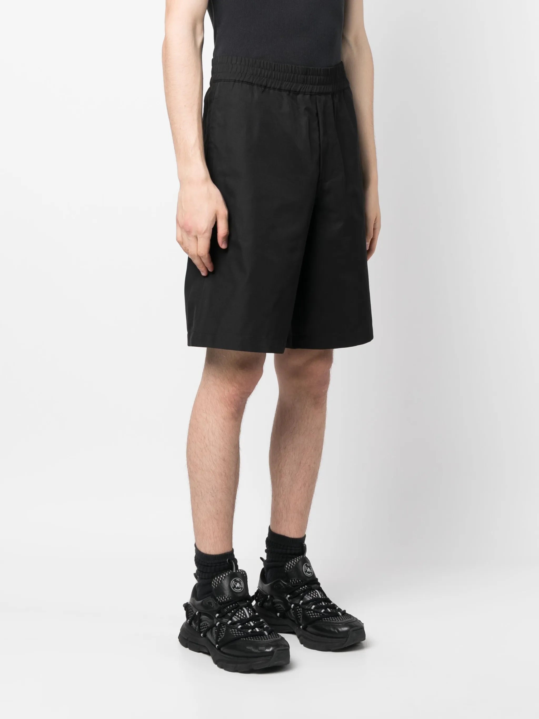 tailored knee-length shorts