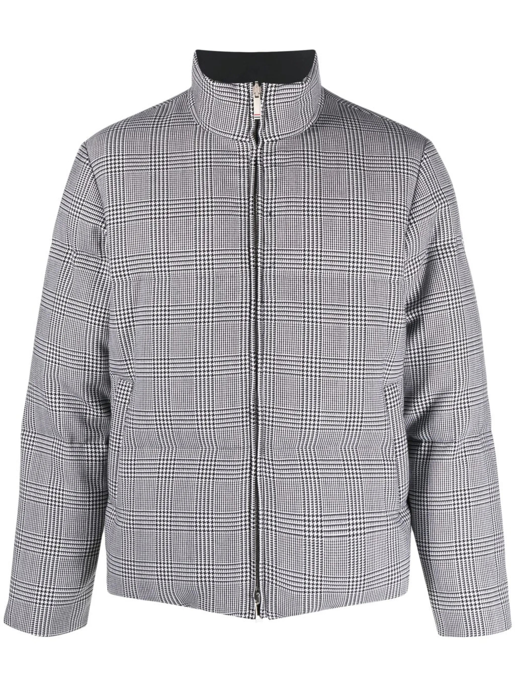 padded zipped-up fastening jacket