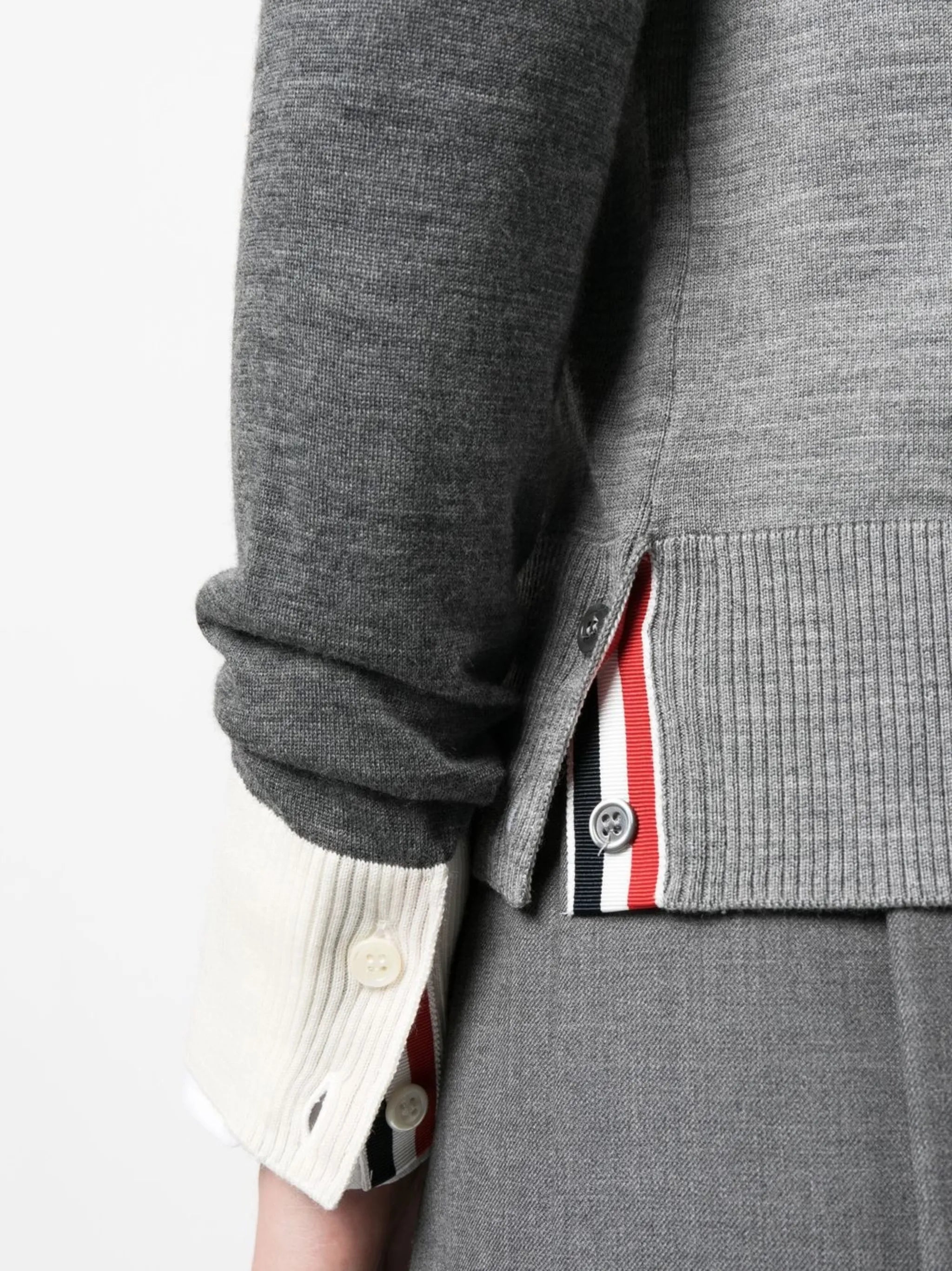 V-neck fine-knit cardigan