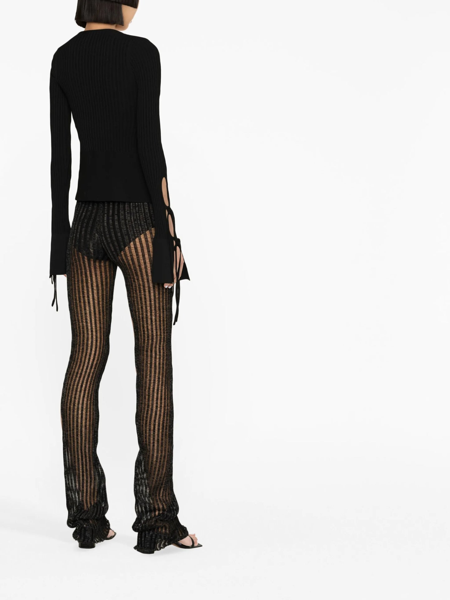 tie-fastening long-sleeve knitted top