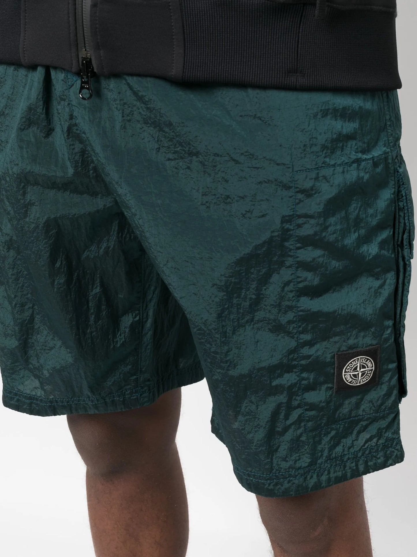 crease-effect cargo shorts