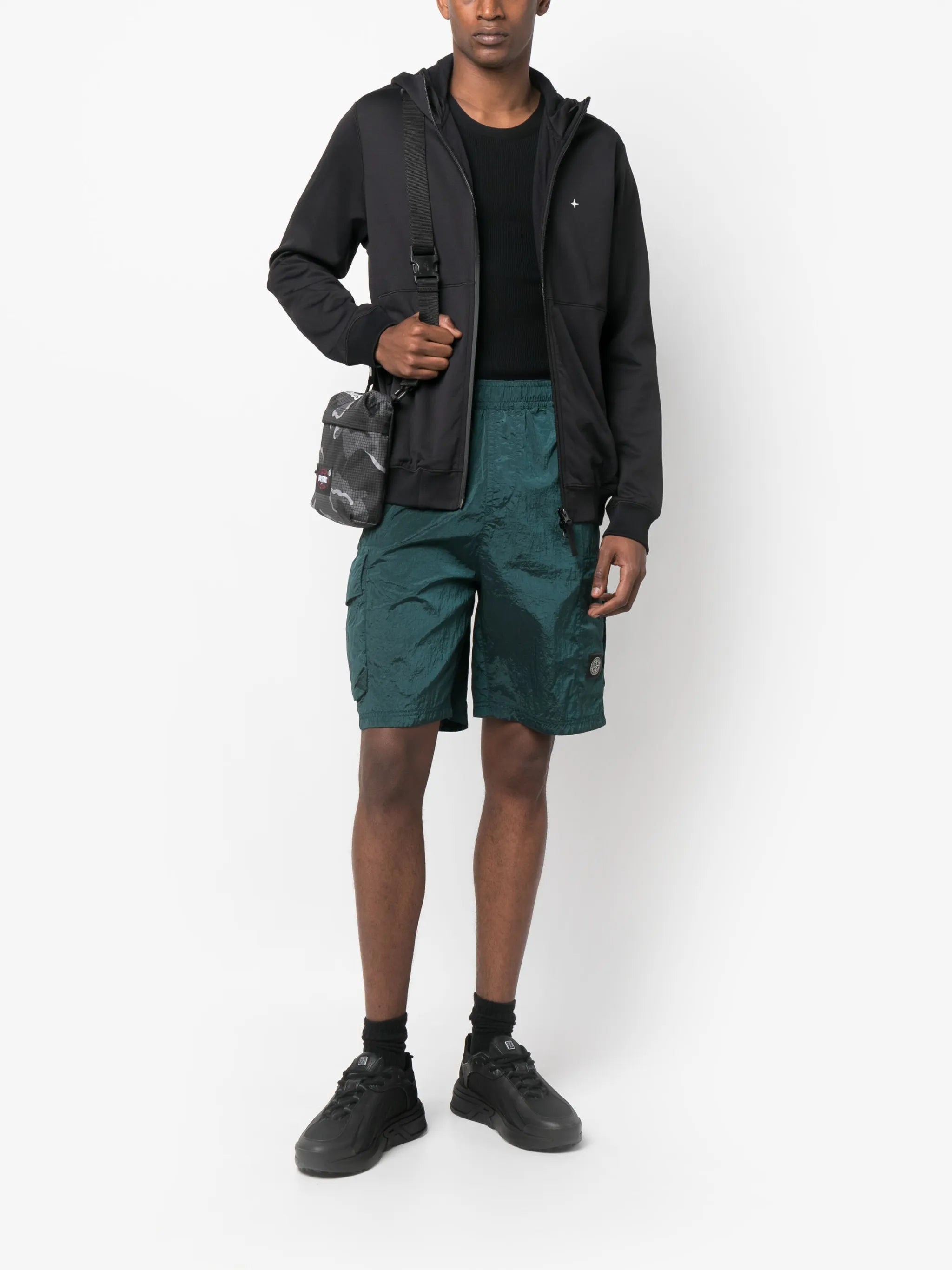crease-effect cargo shorts