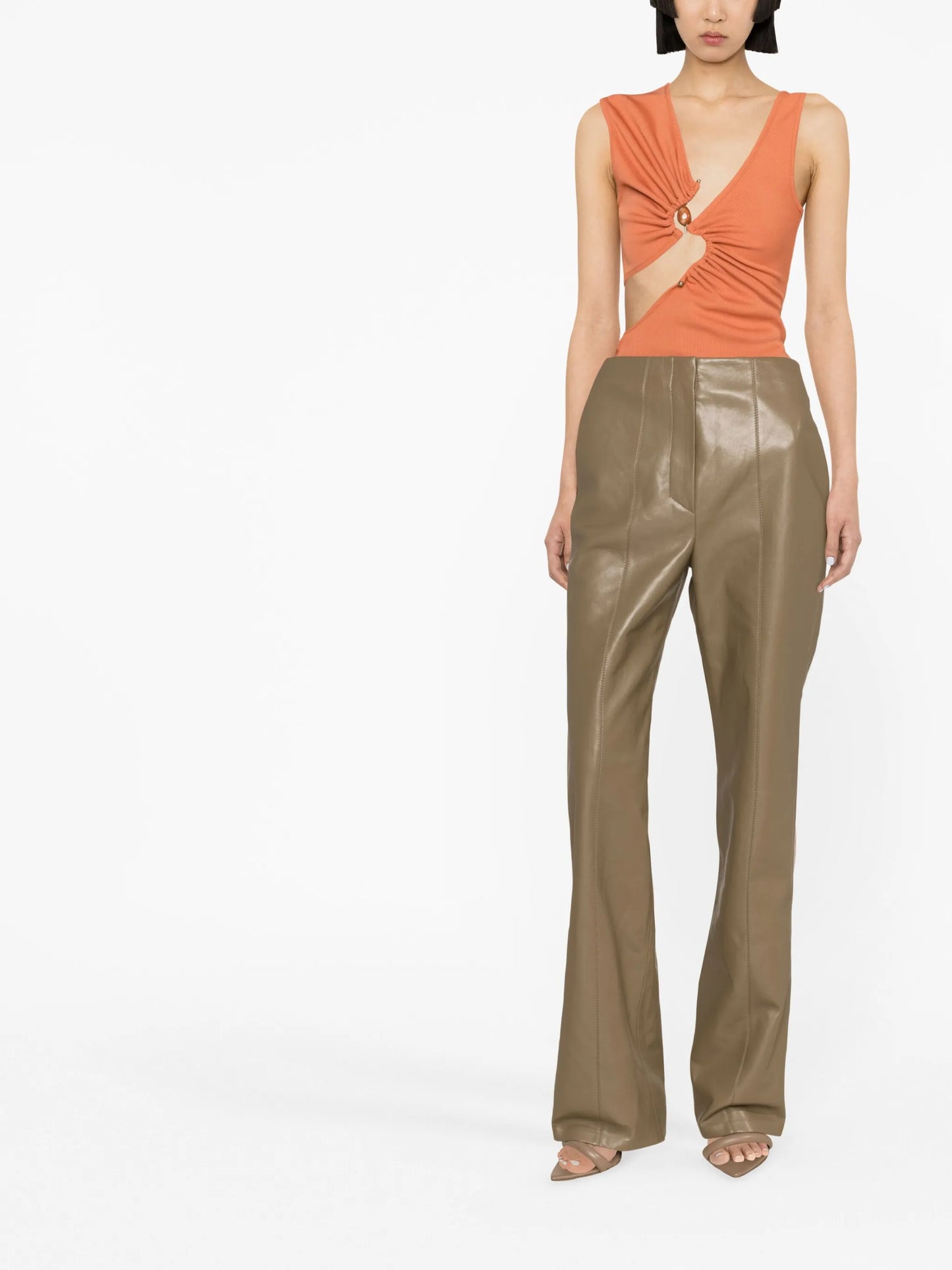 Serpentine cut-out top