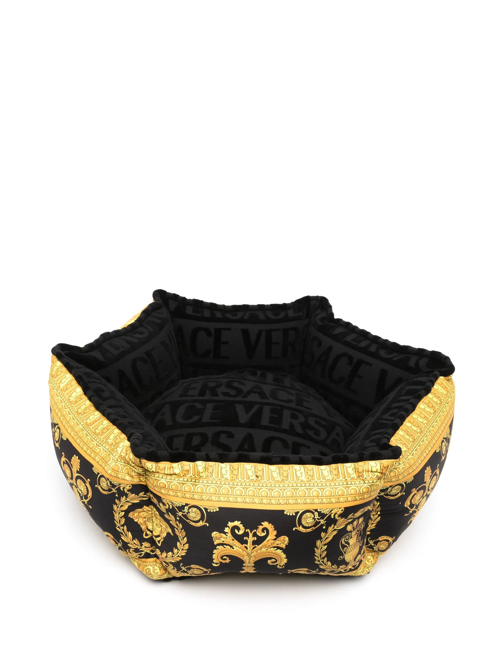 I ♡ Baroque pet bed