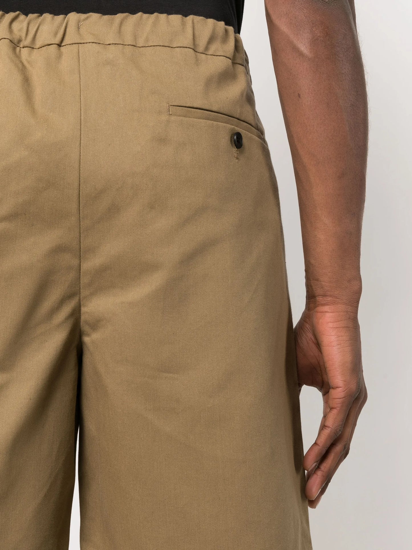 elasticated-waist cotton shorts