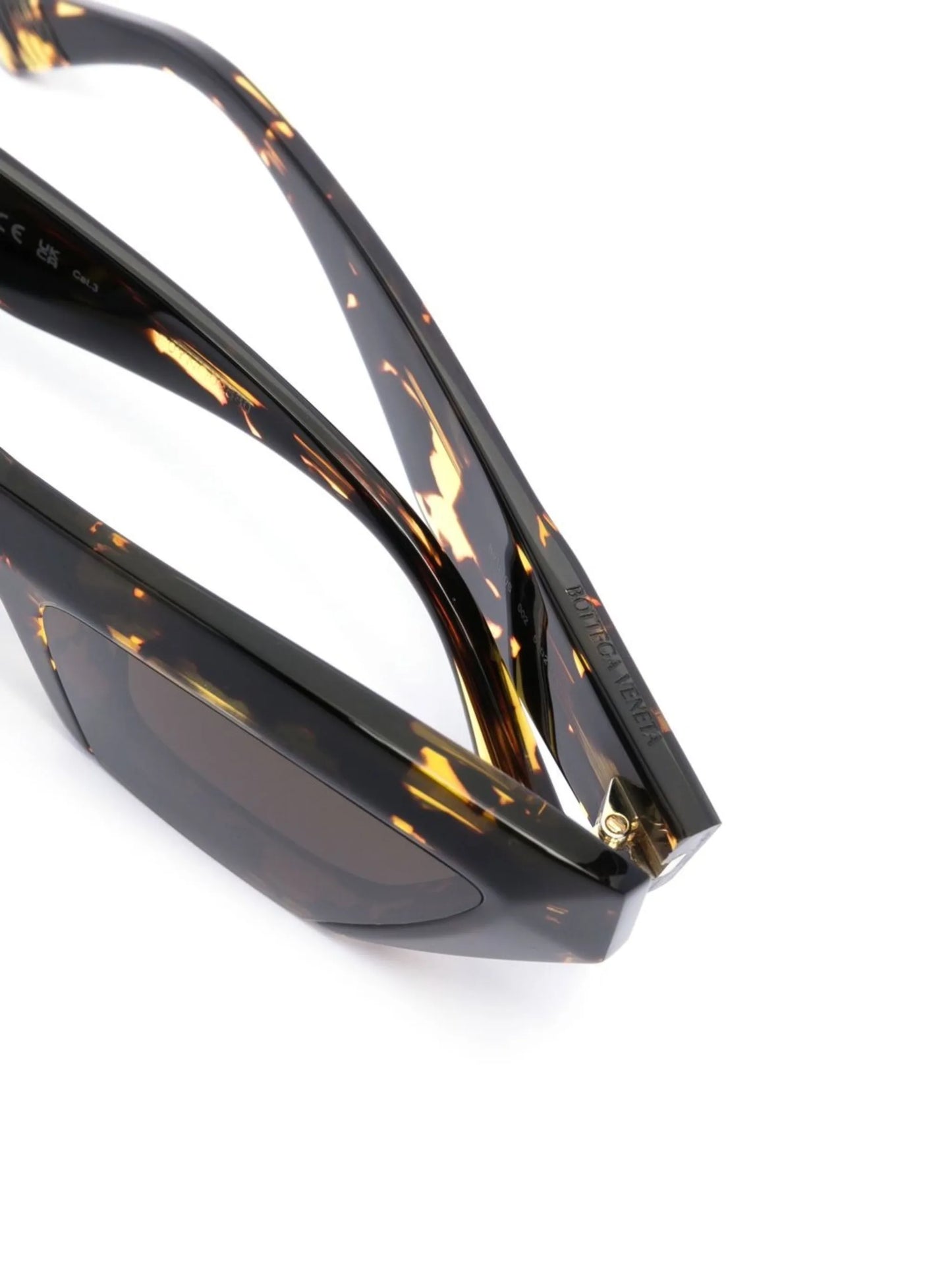 cat-eye frame sunglasses