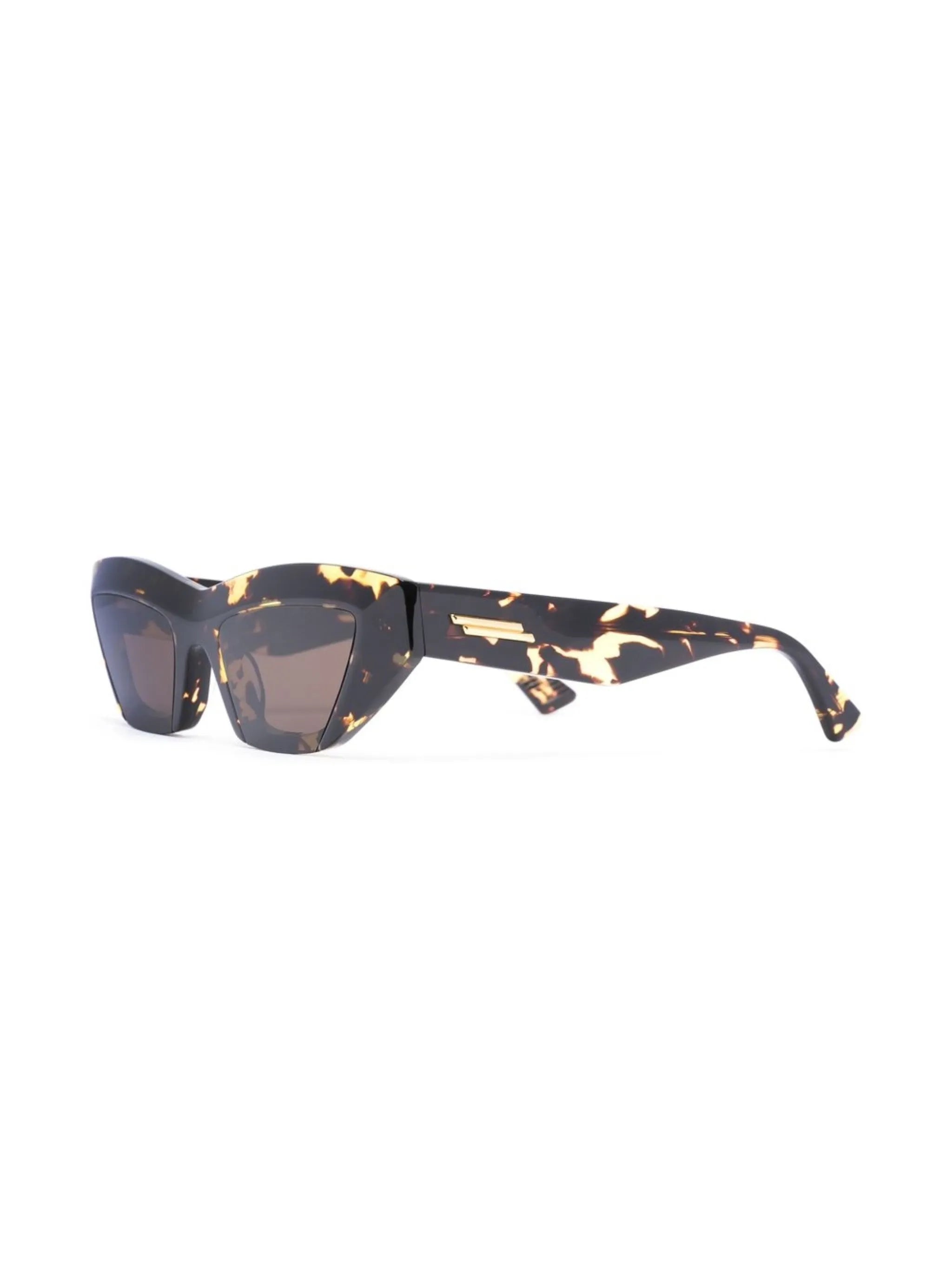 cat-eye frame sunglasses