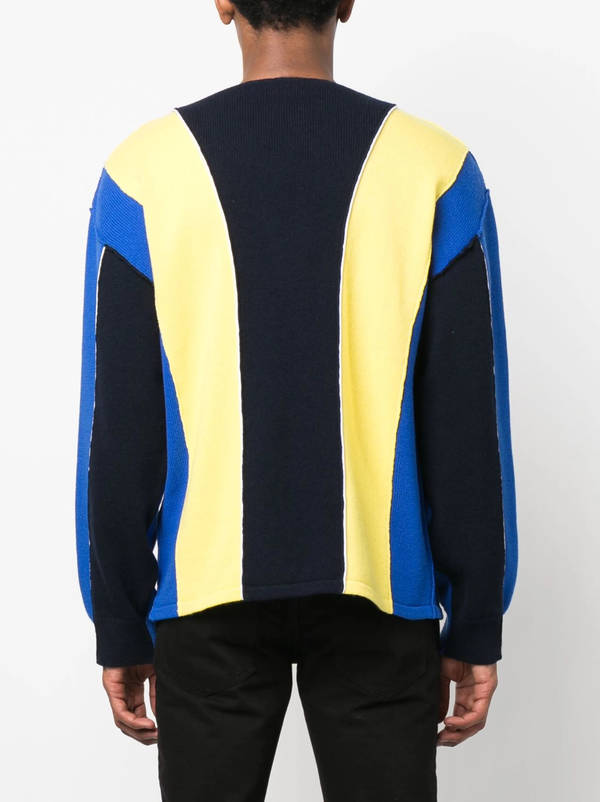 zip-fastening knitted cardigan