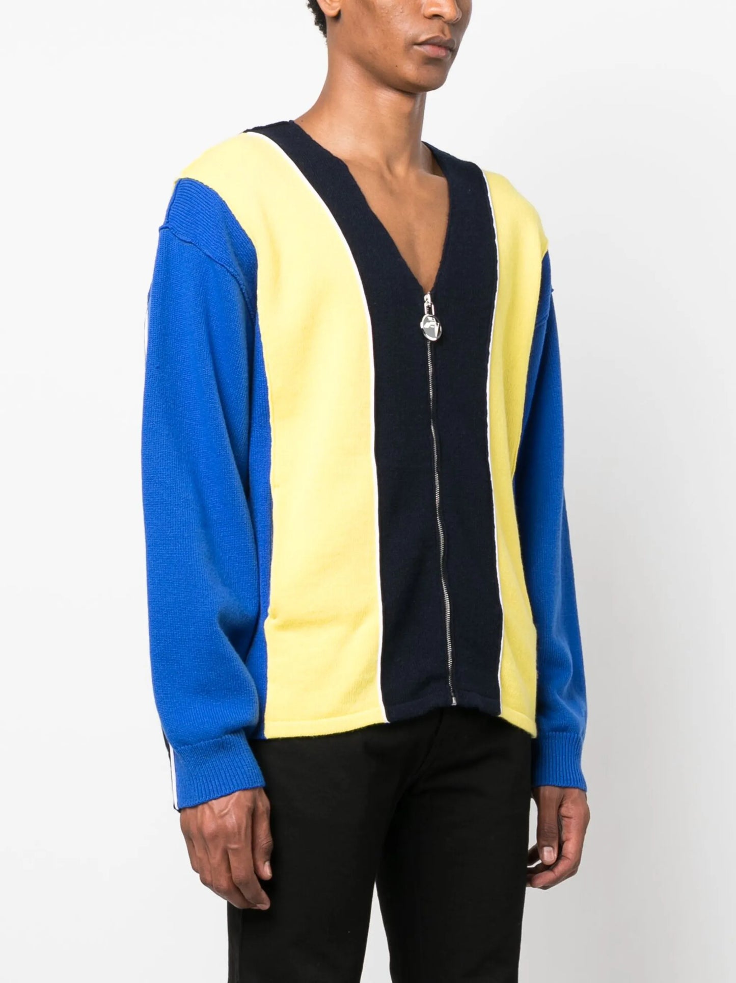 zip-fastening knitted cardigan