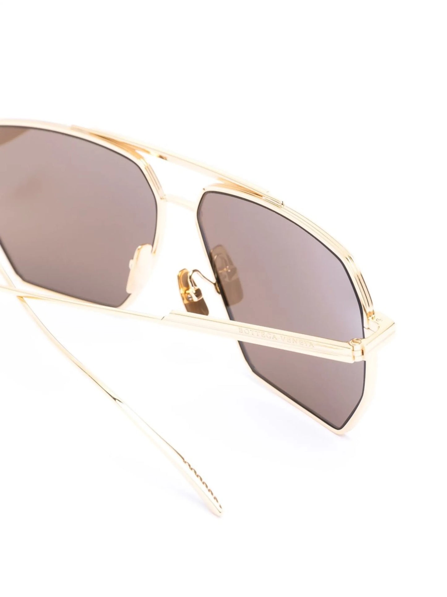 pilot-frame sunglasses