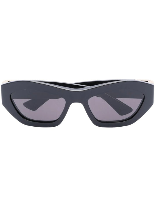 cat-eye triangle-logo sunglasses