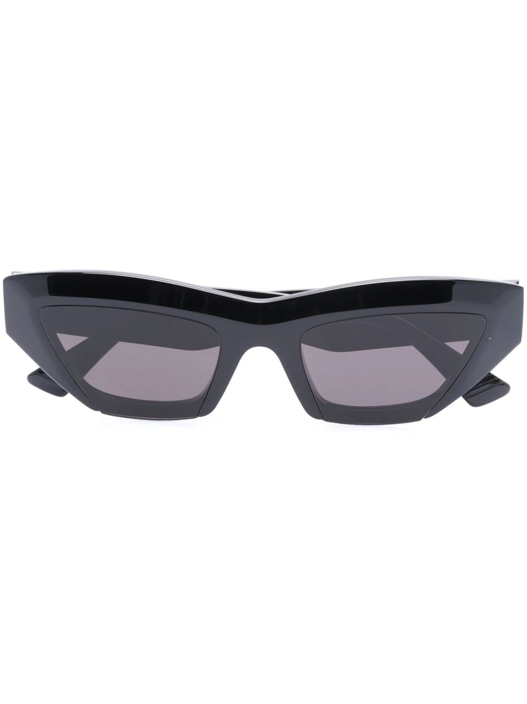 cat-eye frame sunglasses