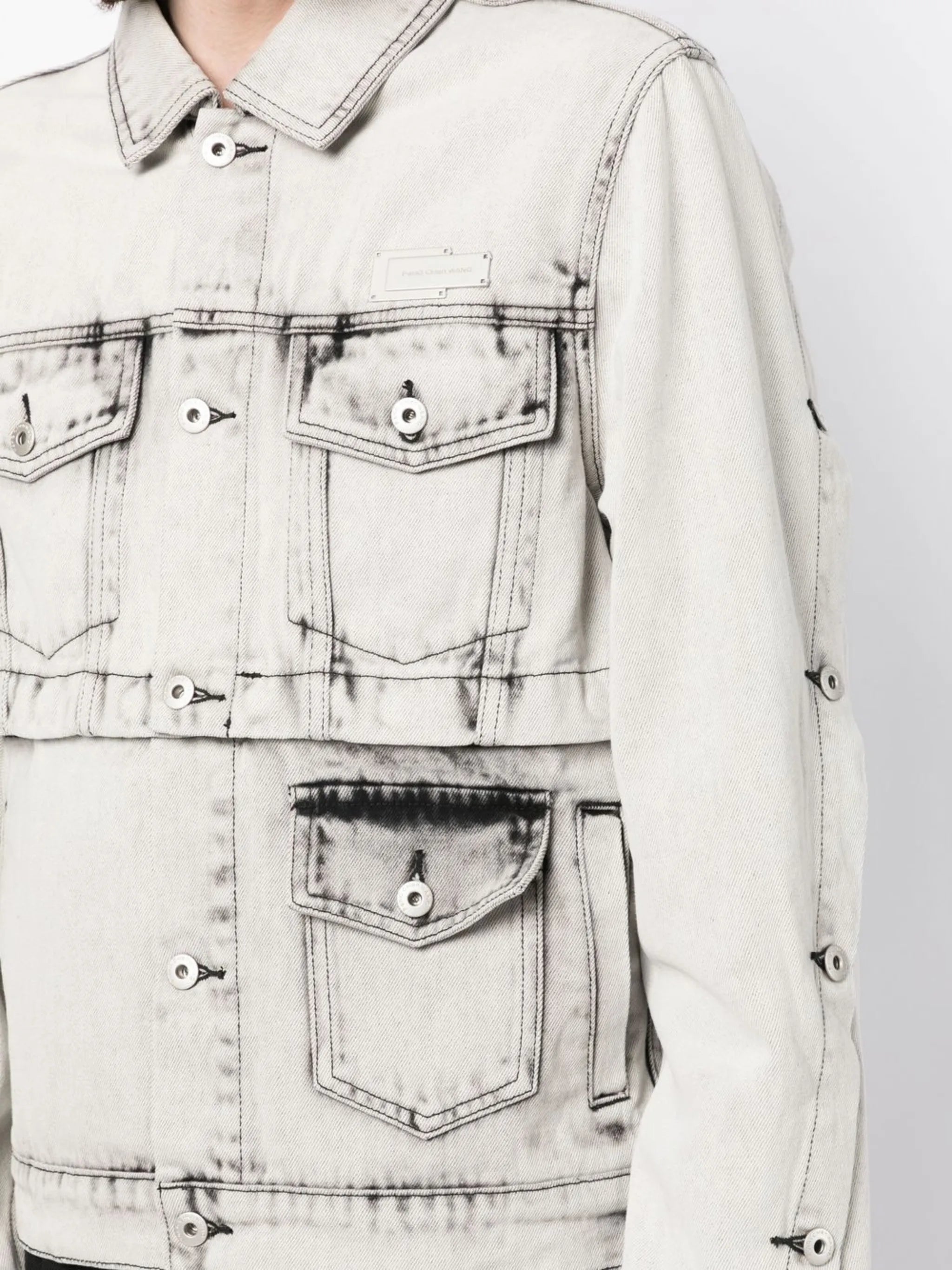 multiple-pocket detail denim jacket