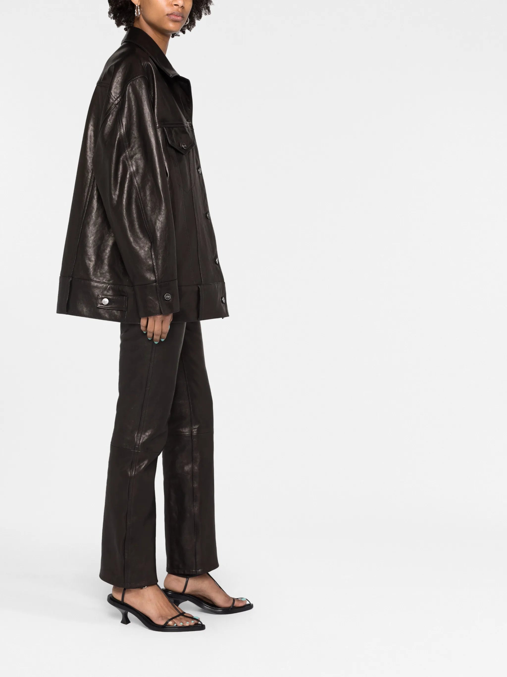 polished-finish button-fastening jacket