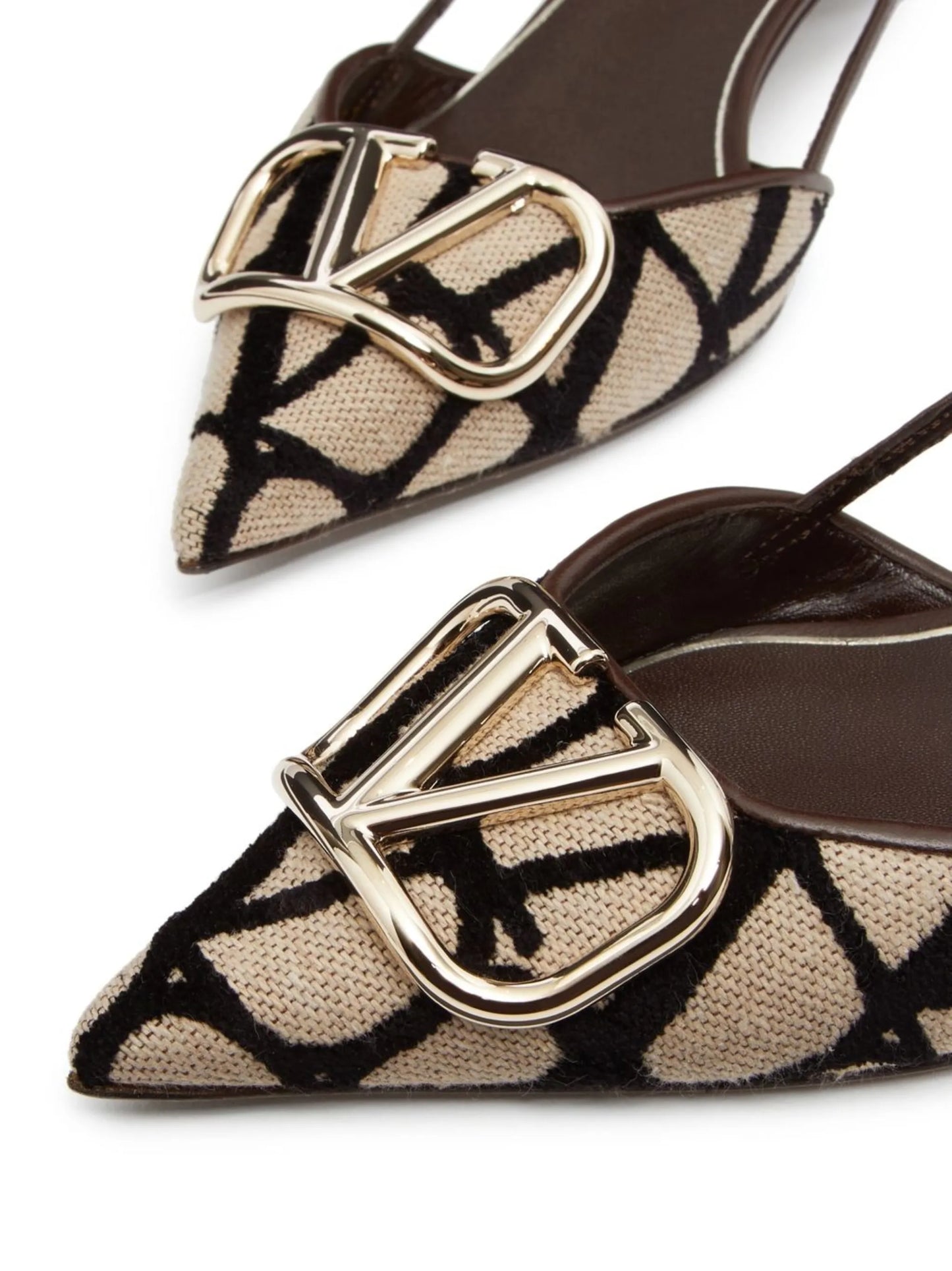 40mm VLogo Signature slingback pumps
