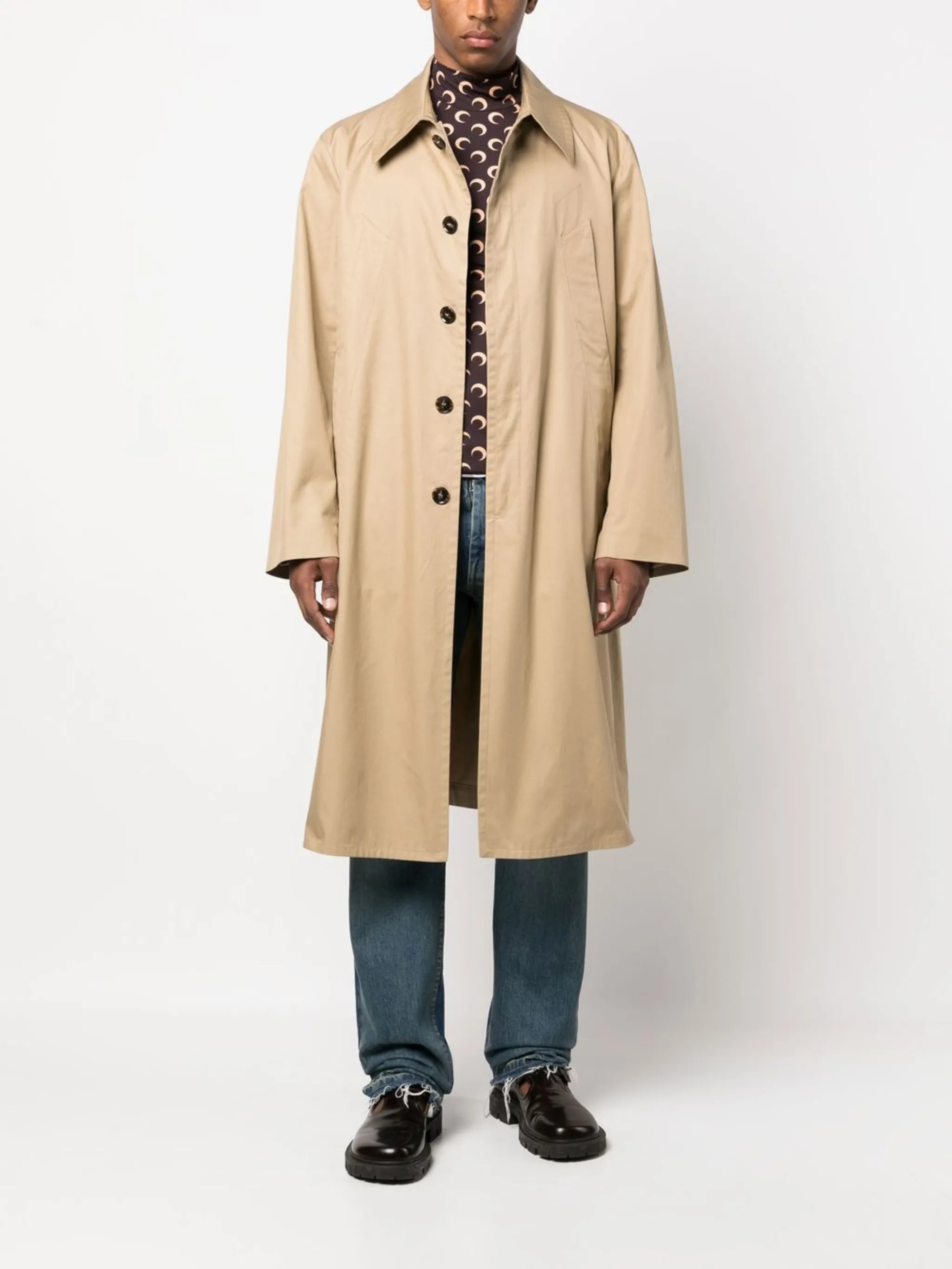 single-breasted trench coat