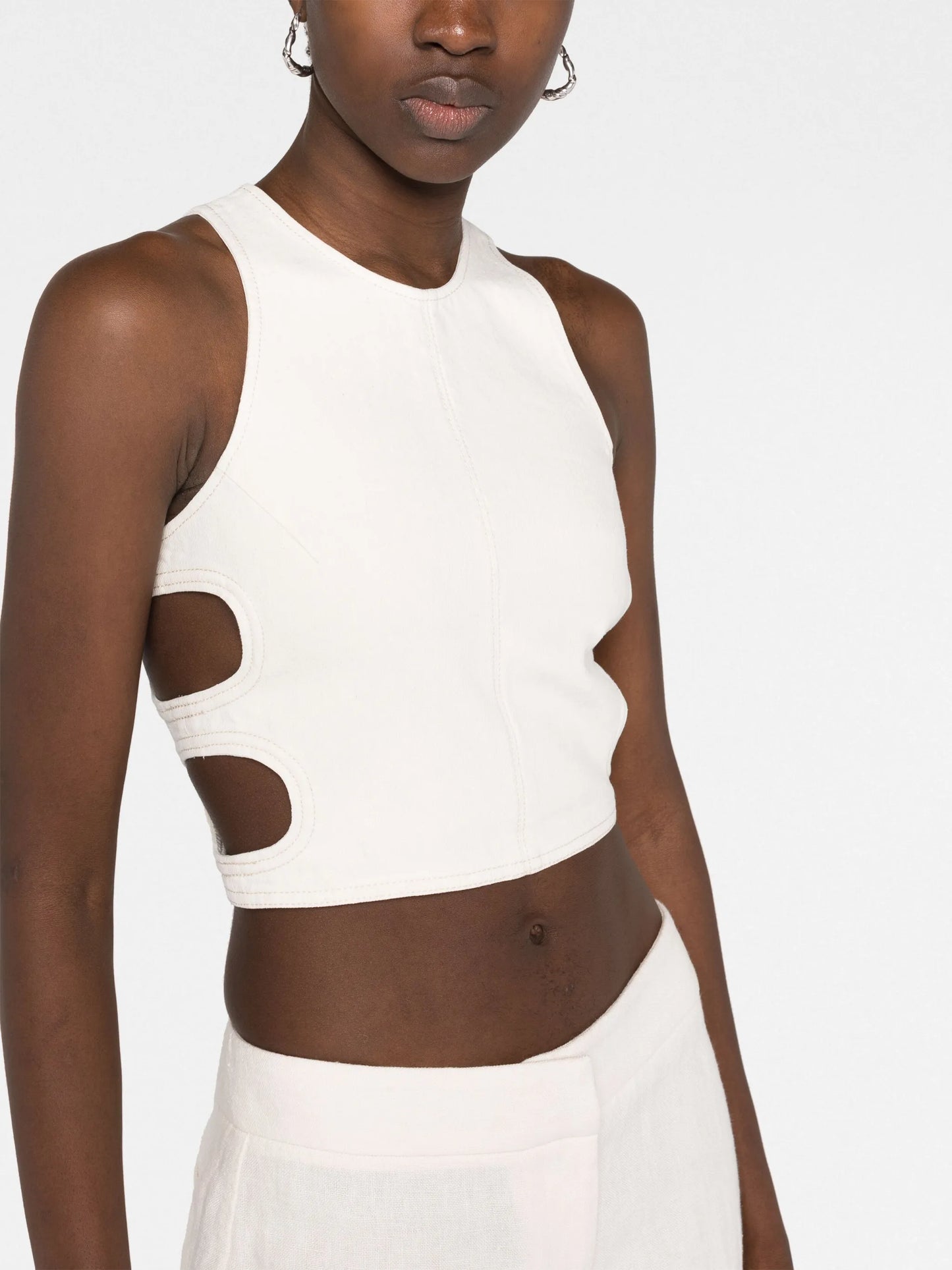 cut-out sleeveless cropped top