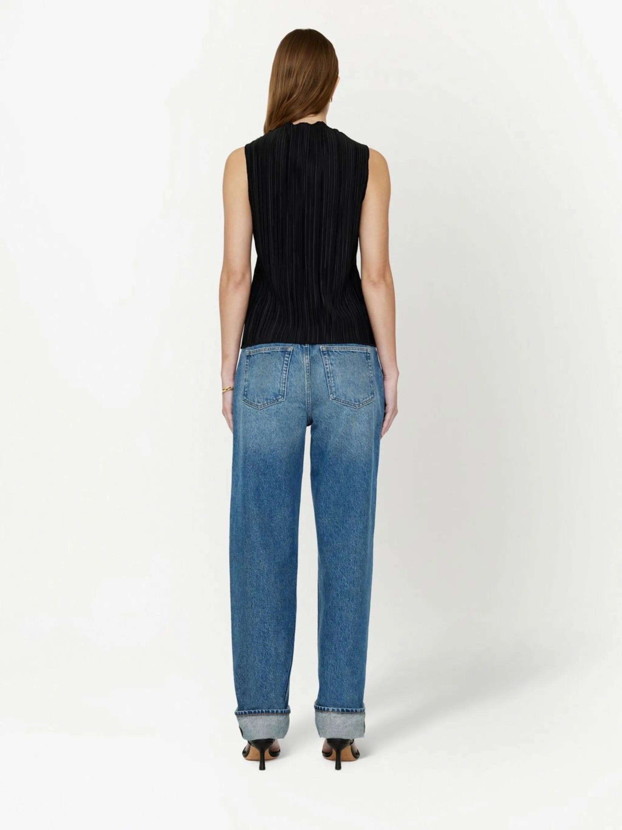 sleeveless plissé top
