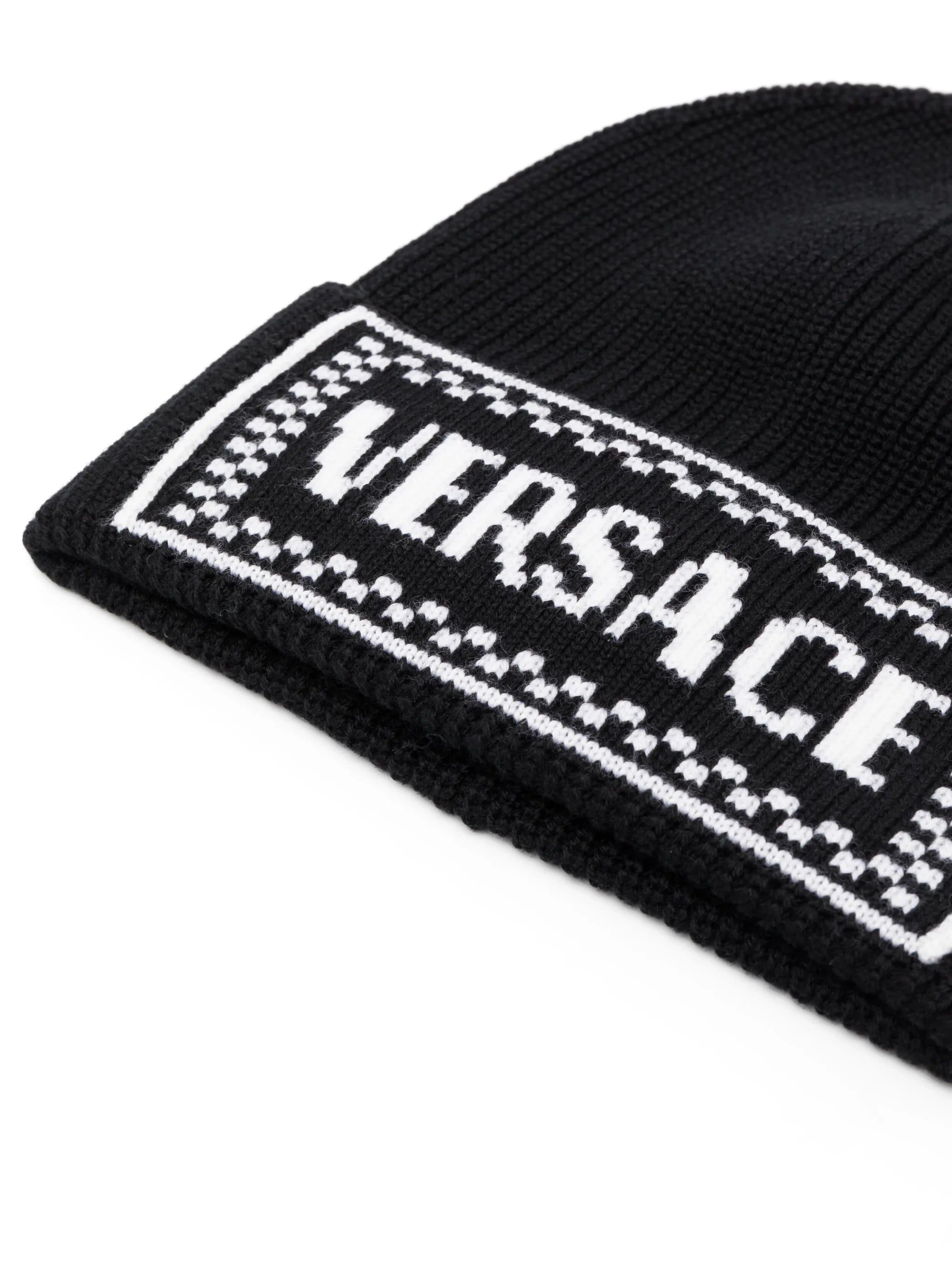 intarsia-knit logo beanie
