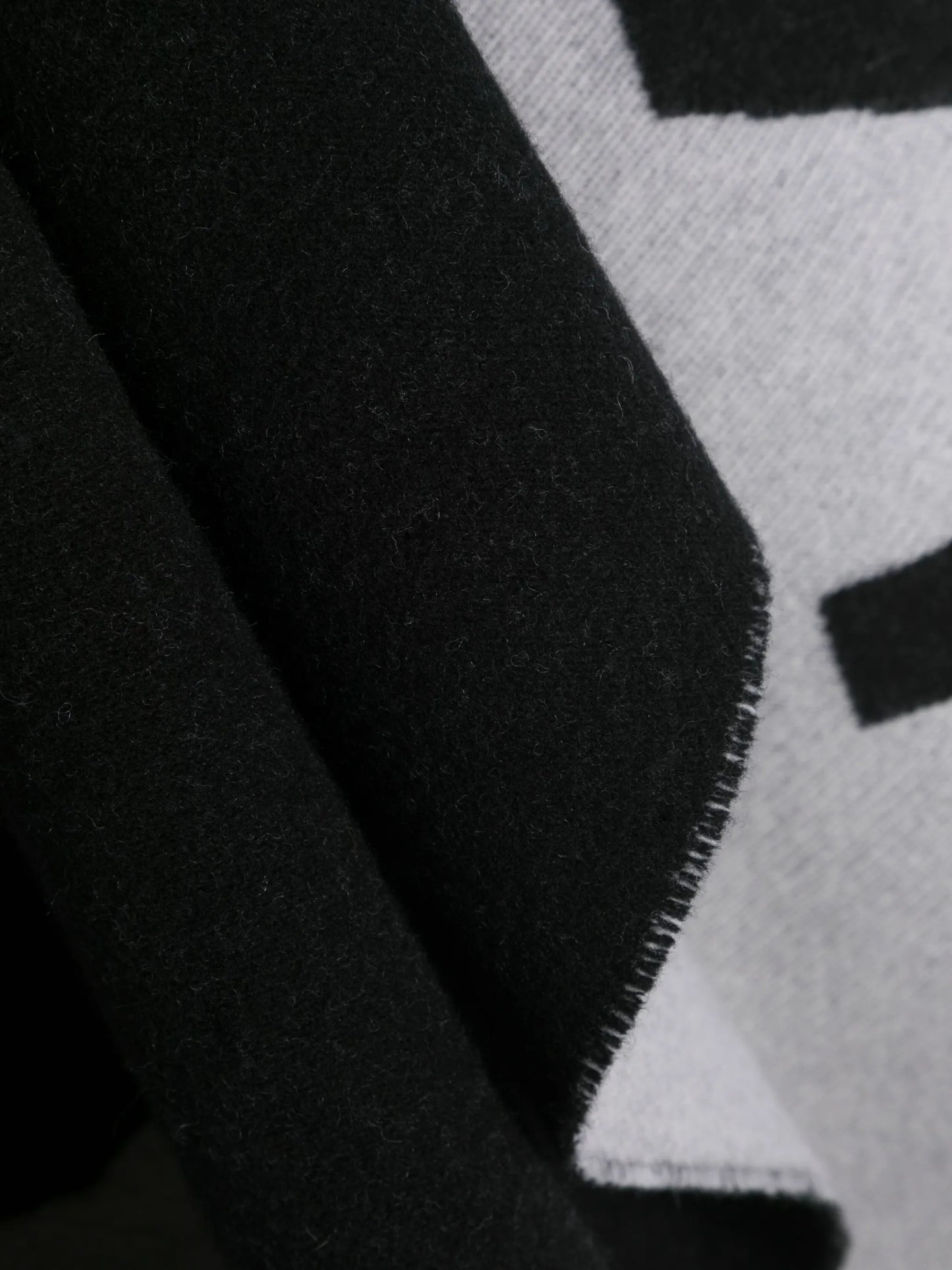 logo-print fringed scarf
