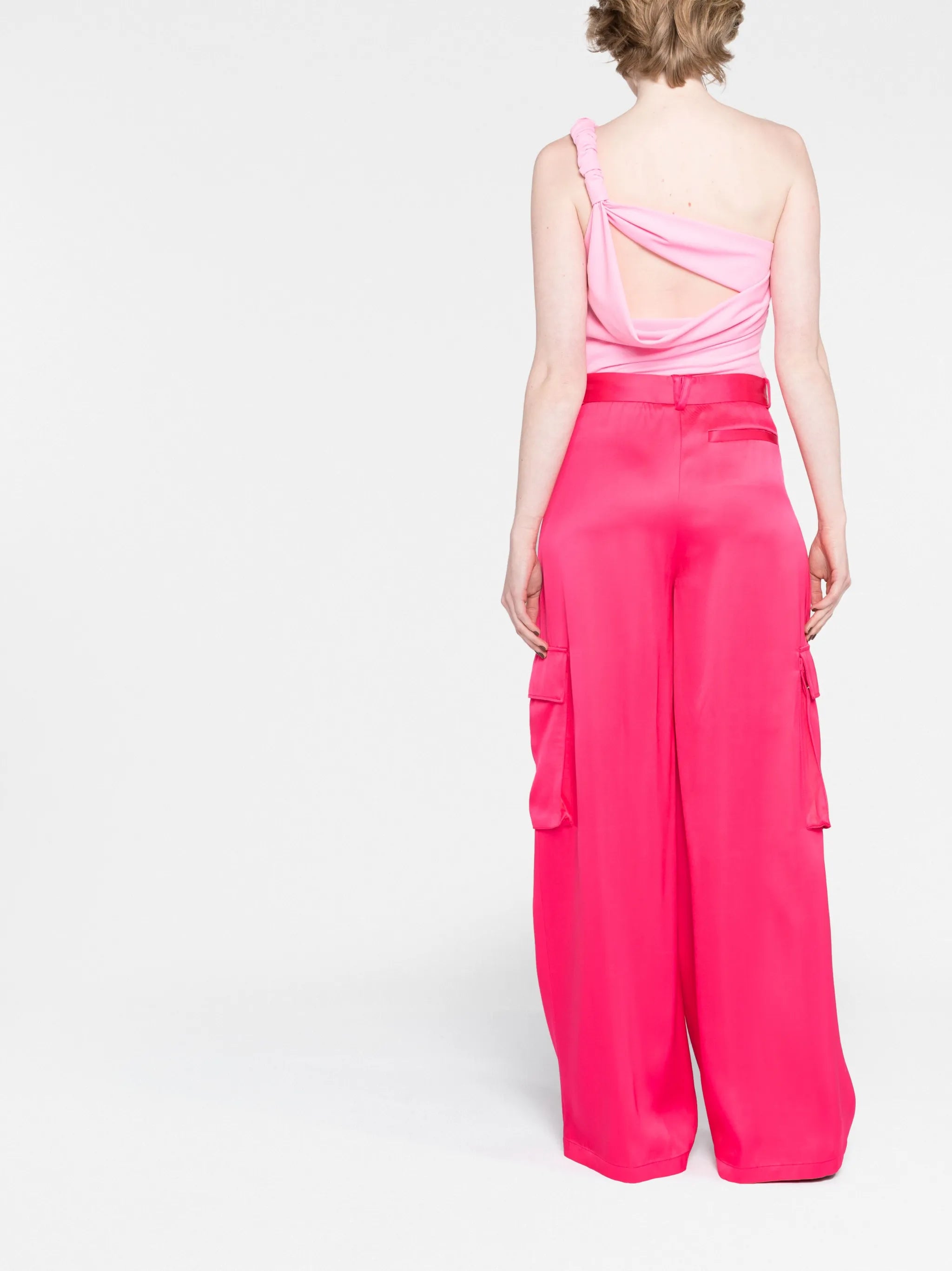 wide-leg cargo trousers
