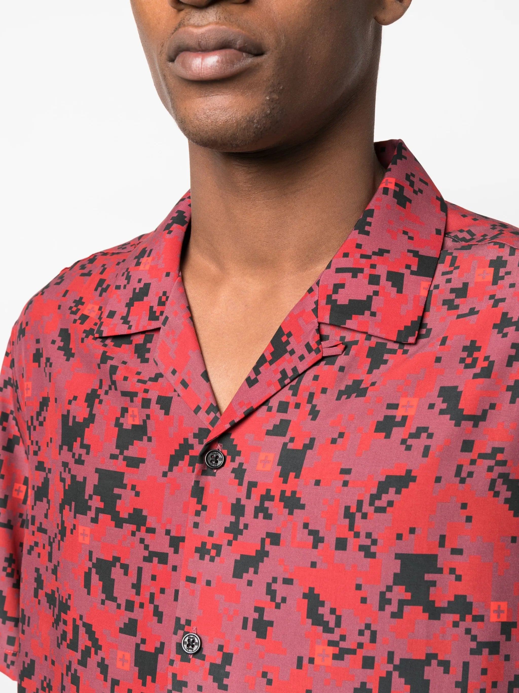 Cuban-collar pixelated-print shirt