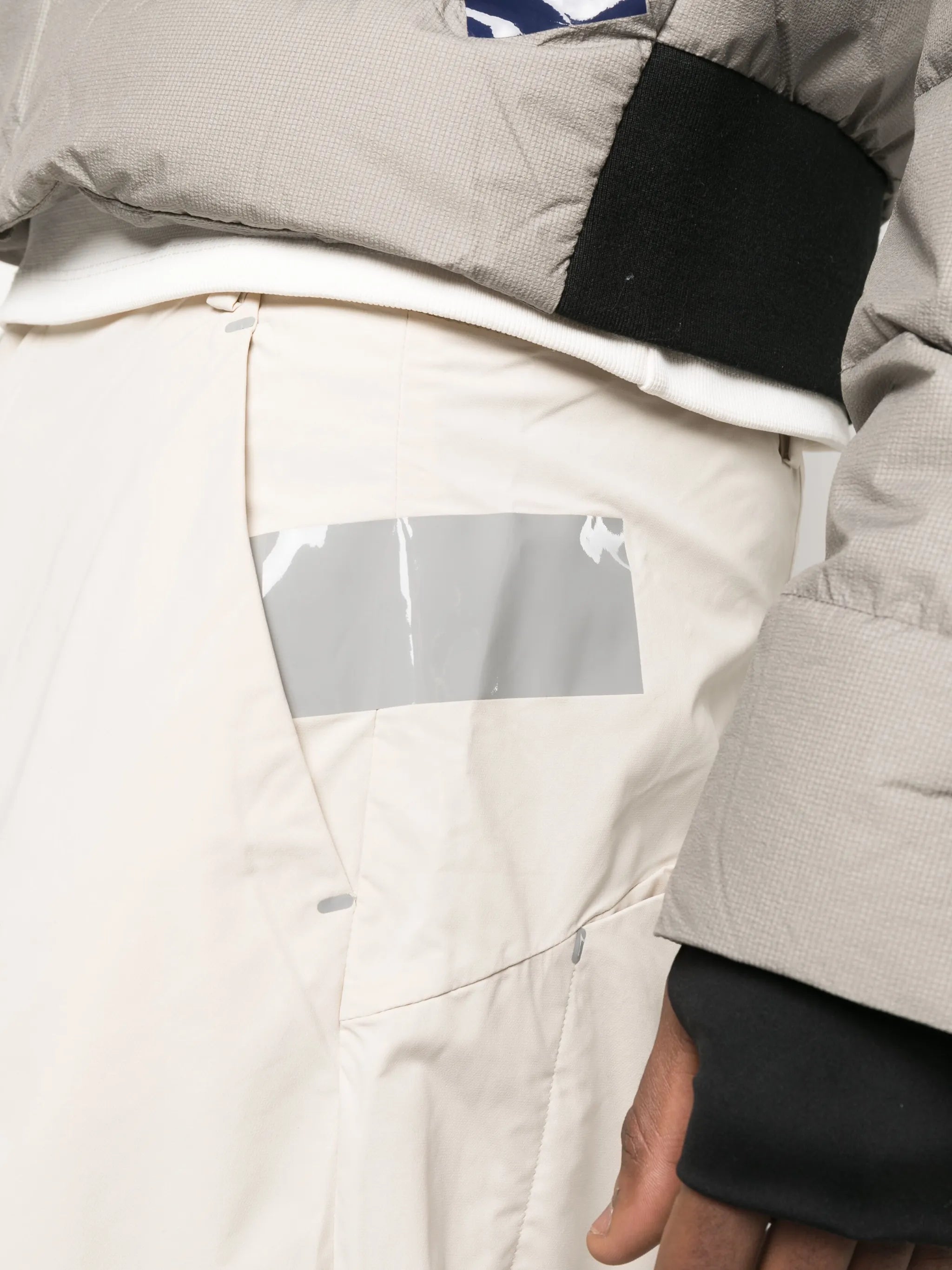 drop-crotch trousers