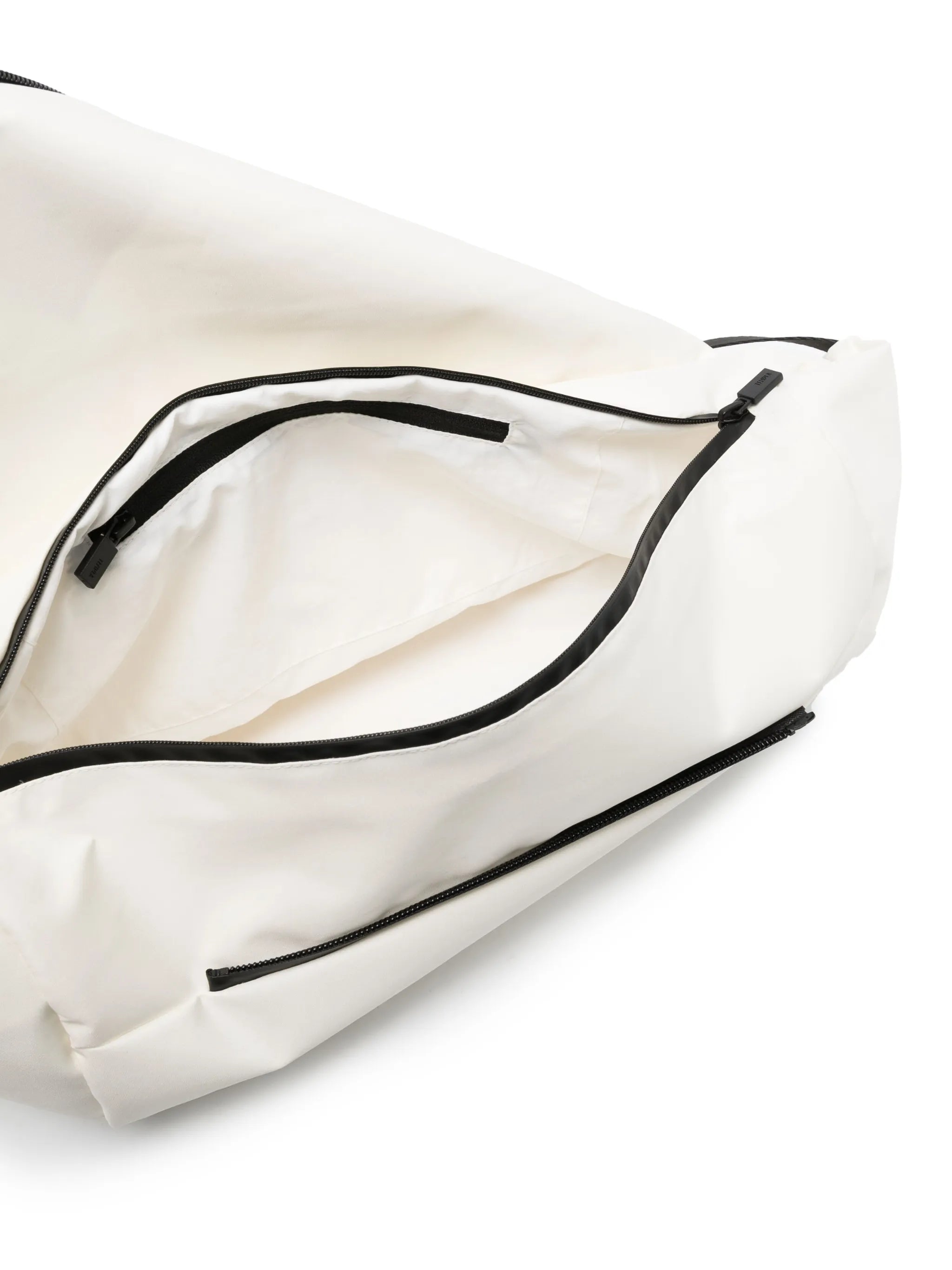 Studio contrast-trim bag