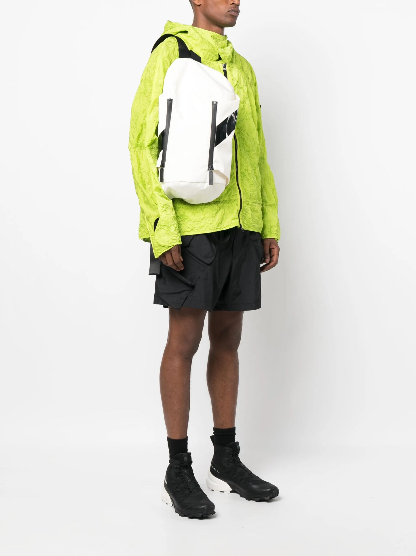 Studio contrast-trim bag