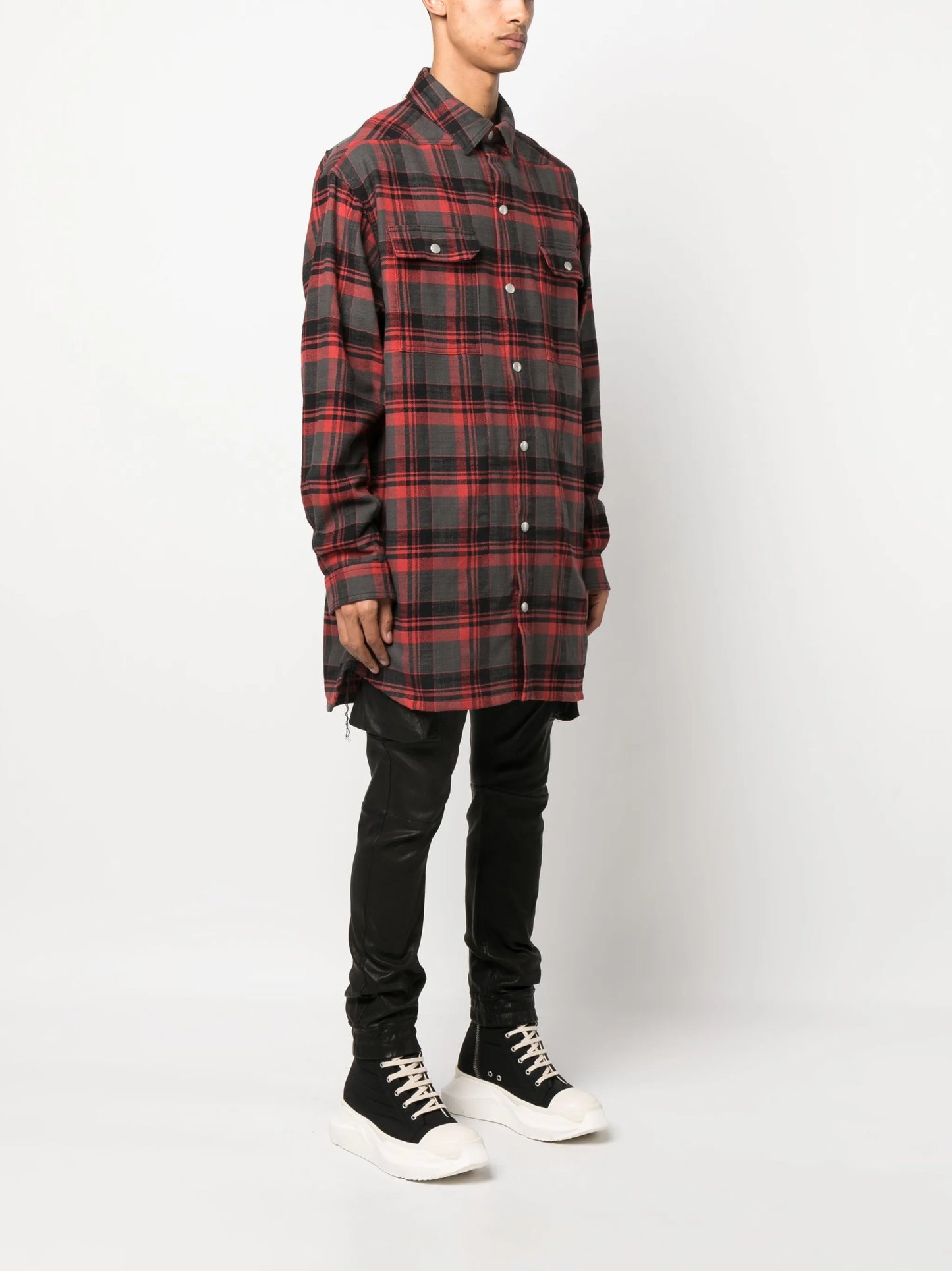 oversized plaid long-sleeve shirt