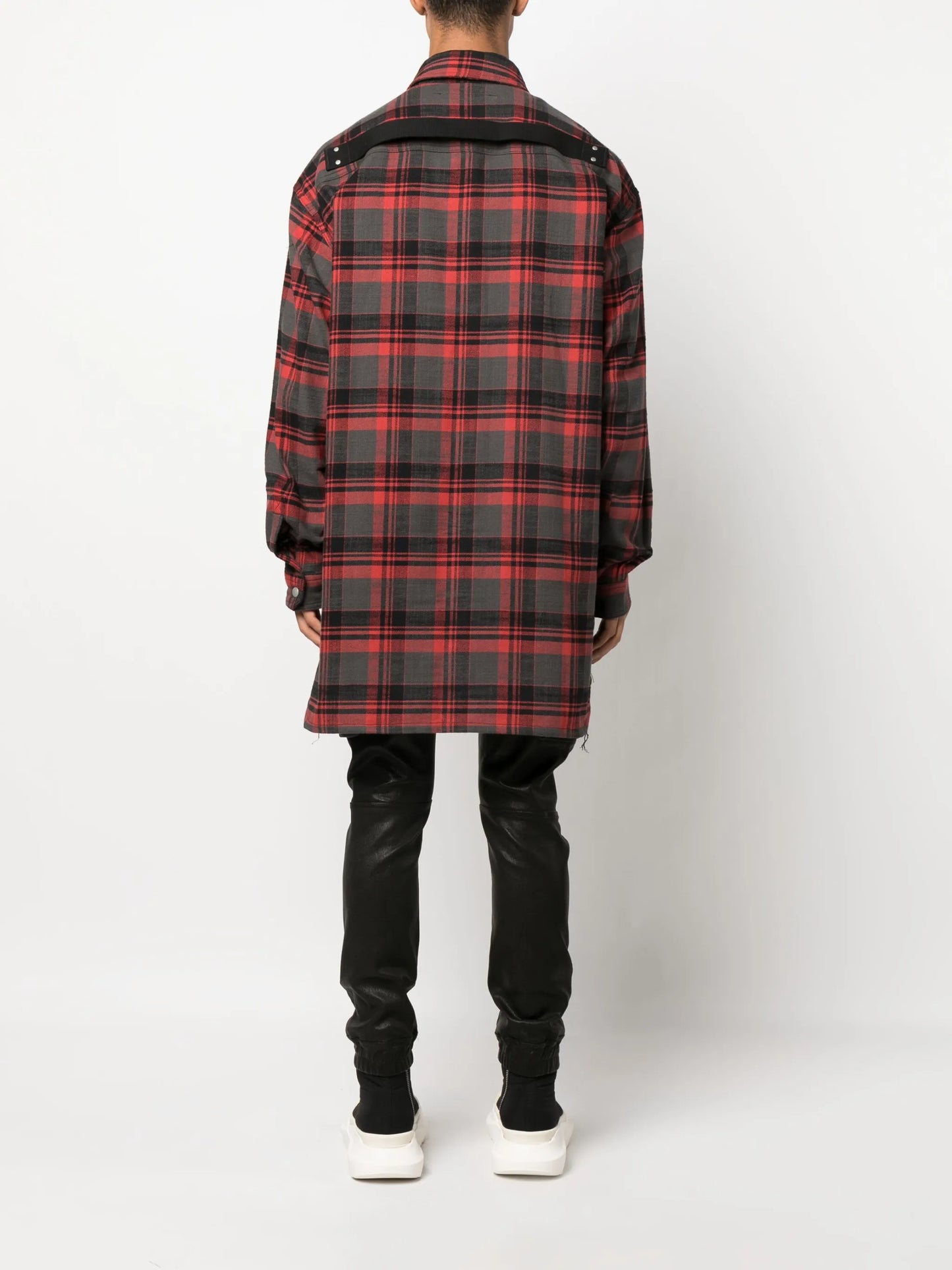 oversized plaid long-sleeve shirt