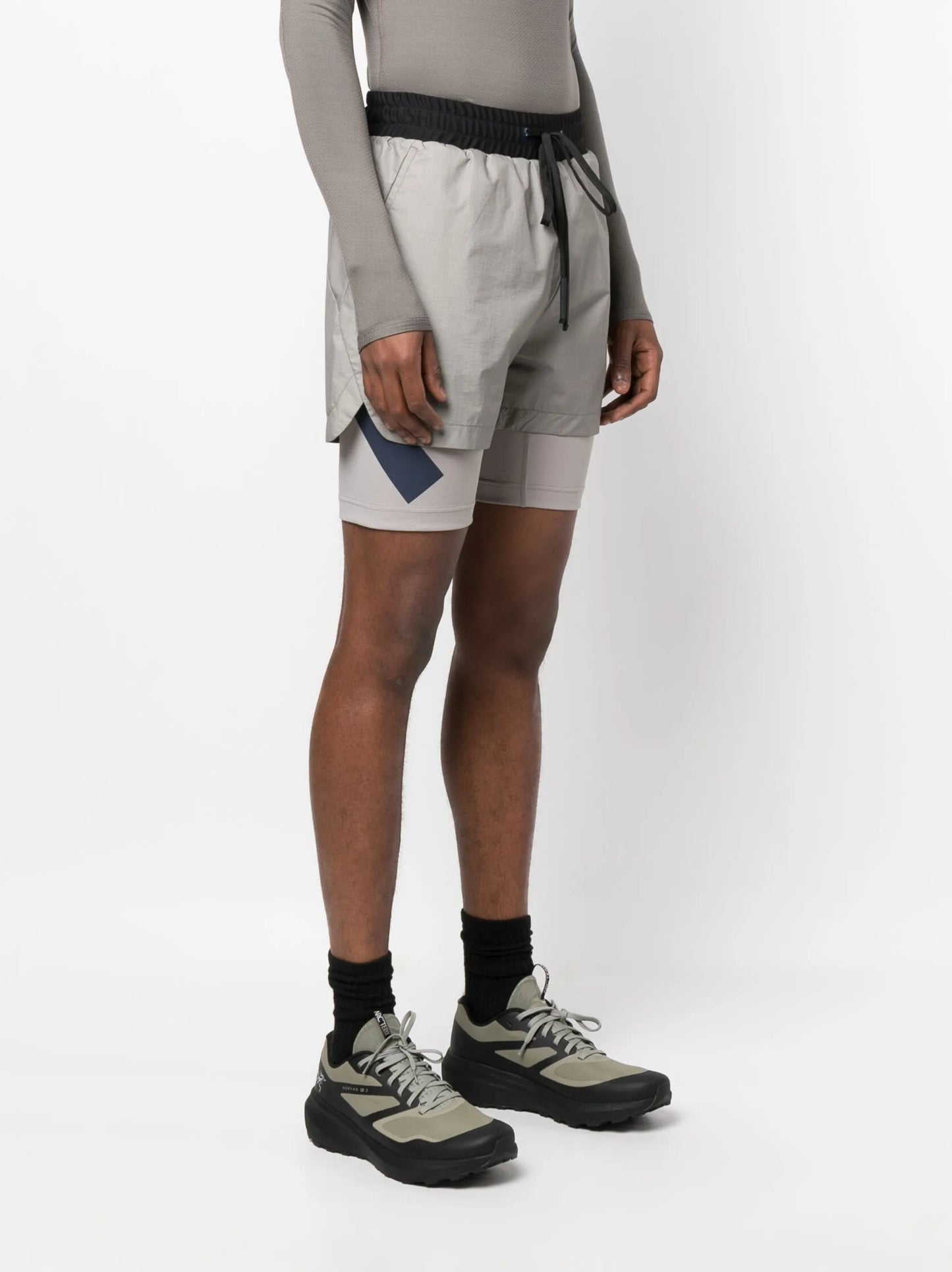 drawstring-waist layered track shorts