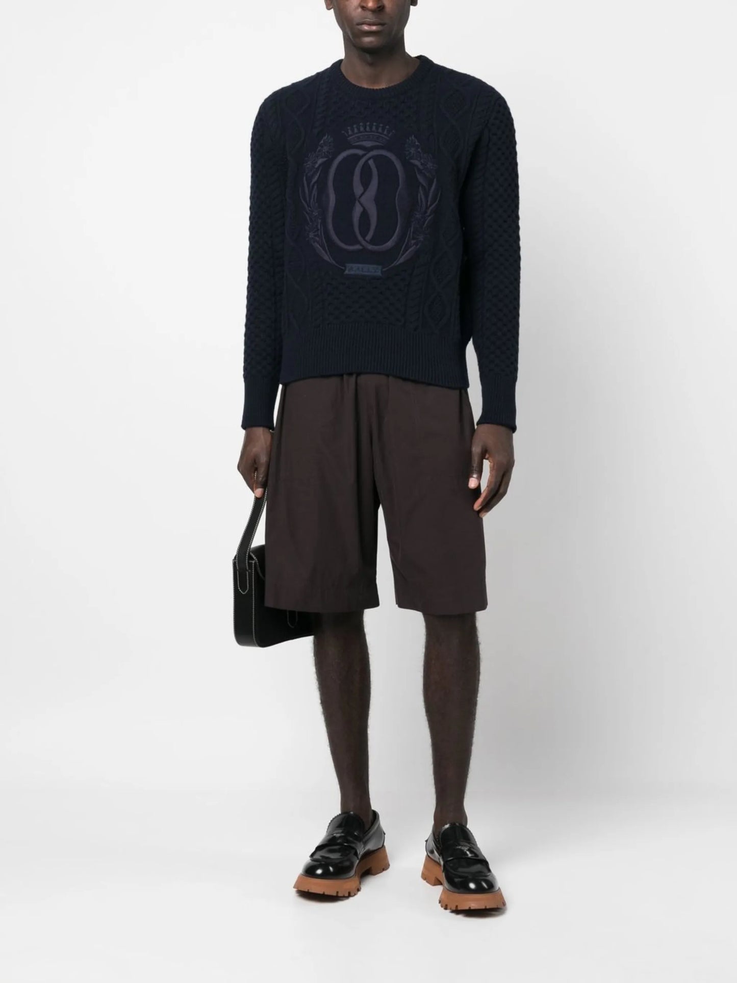 logo-embroidered crew-neck jumper