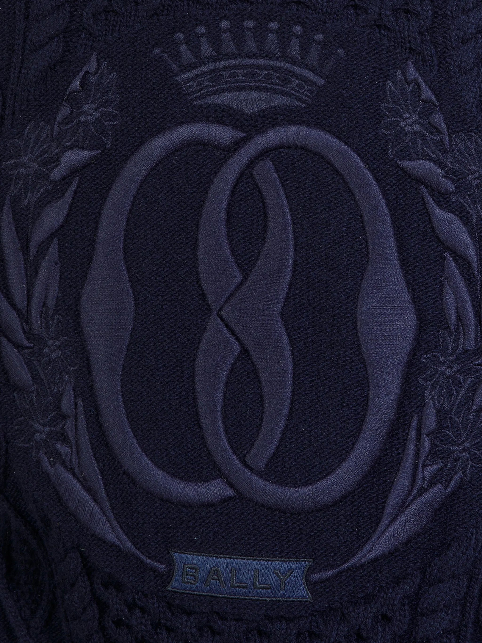logo-embroidered crew-neck jumper