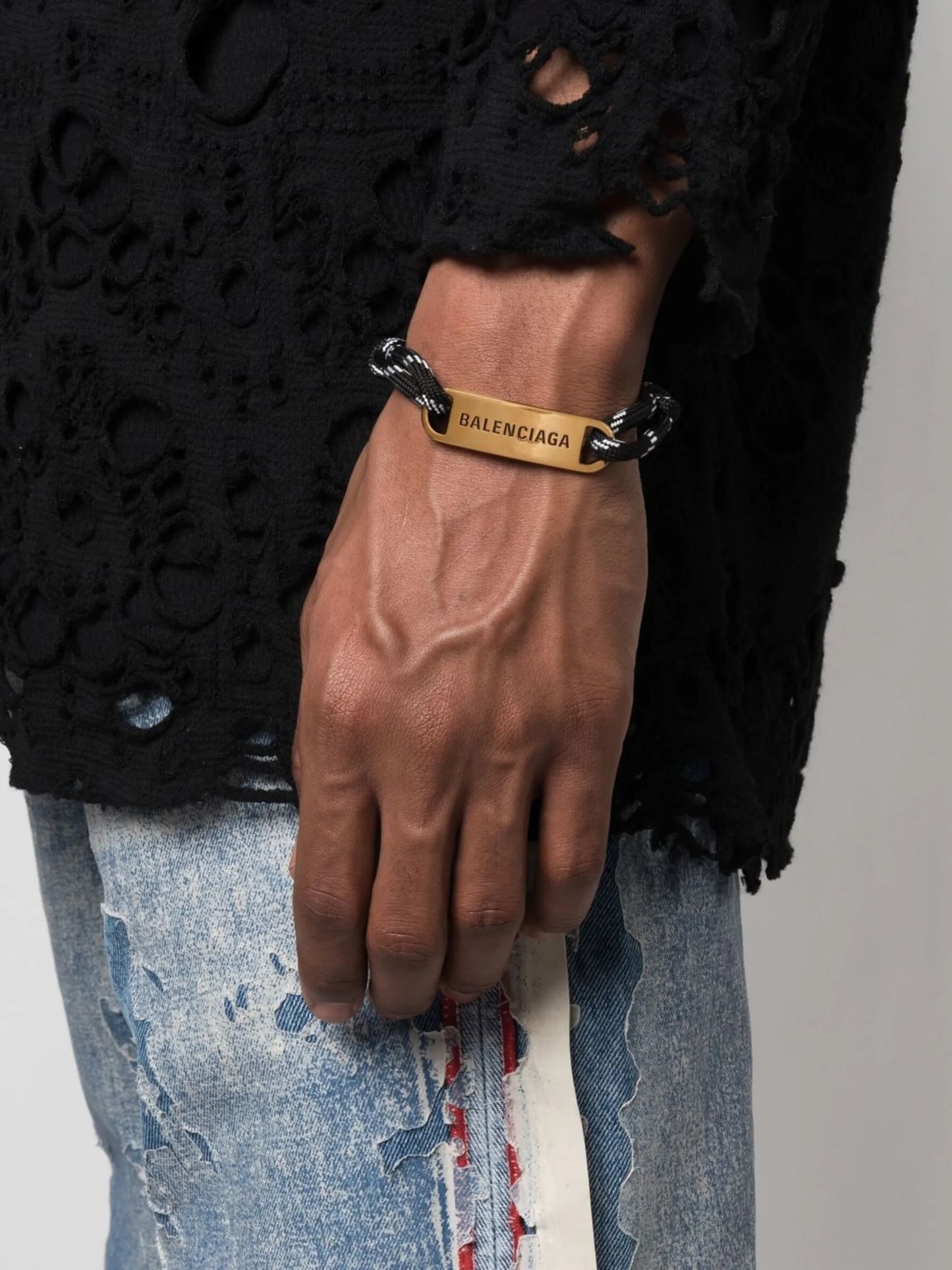 Plate logo-engraved bracelet