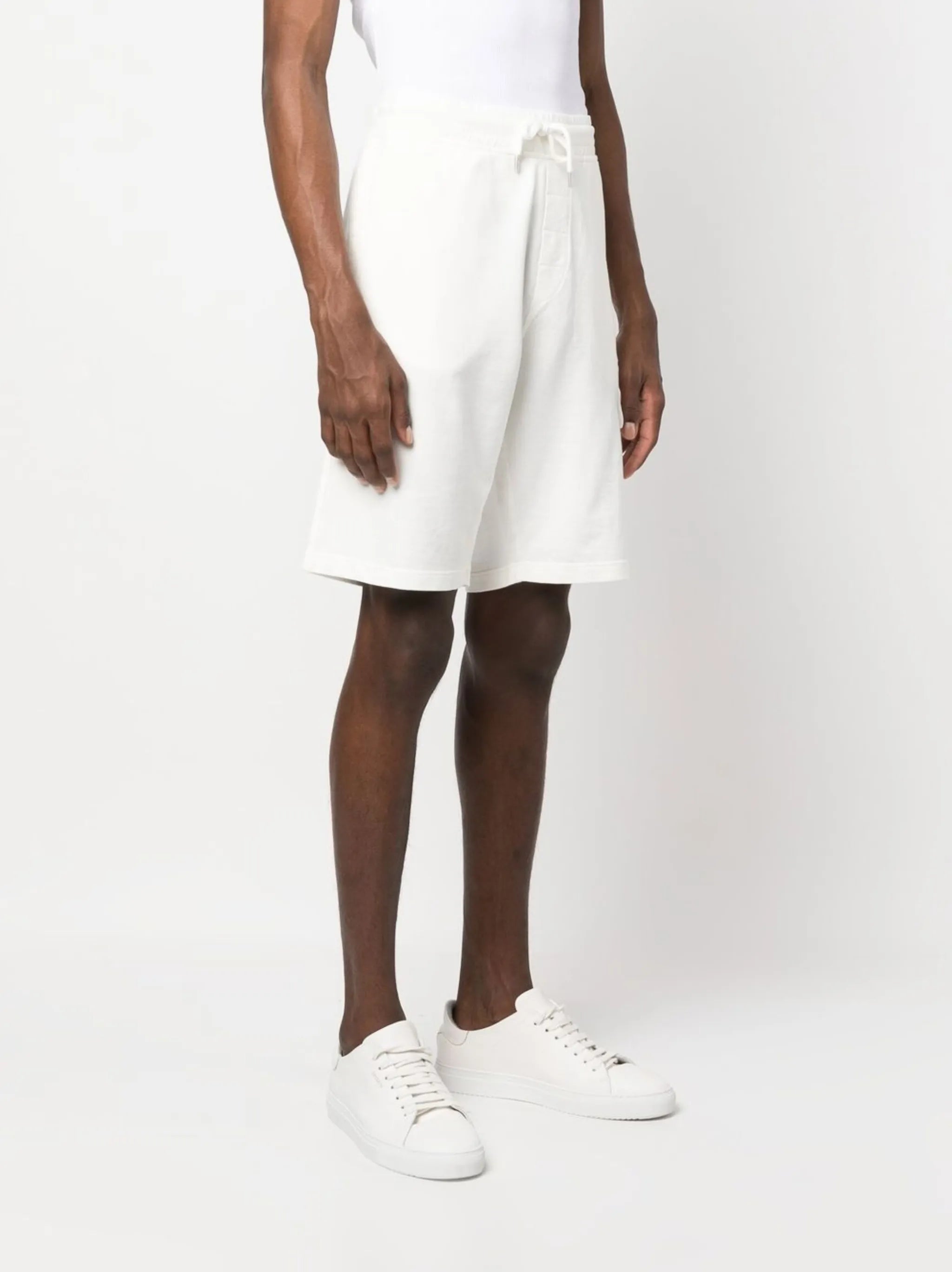 Lens-detail cargo shorts