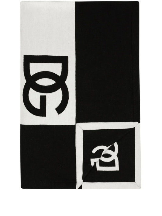 logo pattern cotton blanket