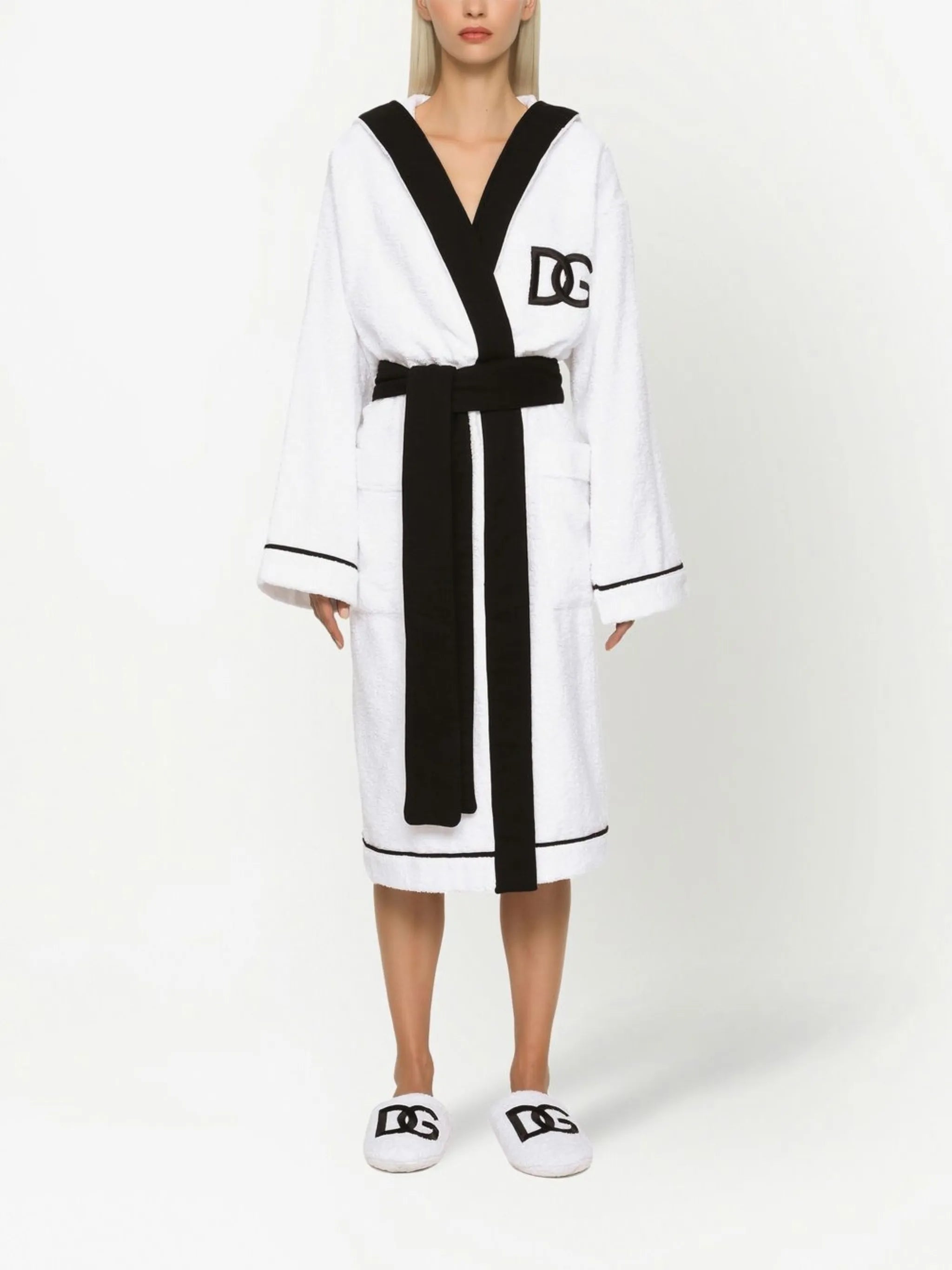embroidered-logo tie-waist robe