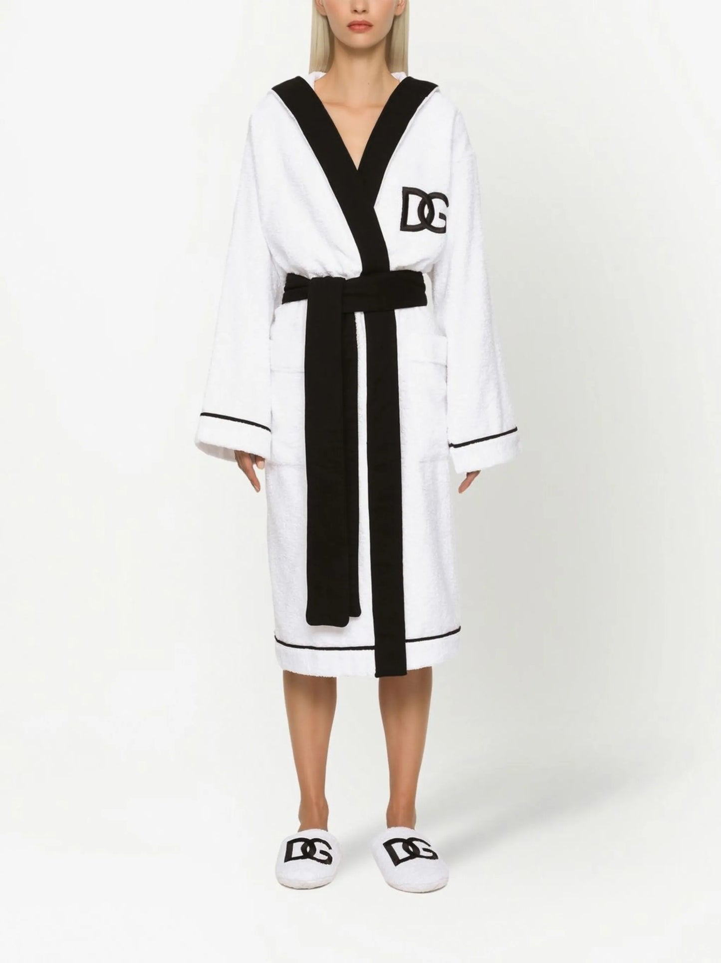 embroidered-logo tie-waist robe