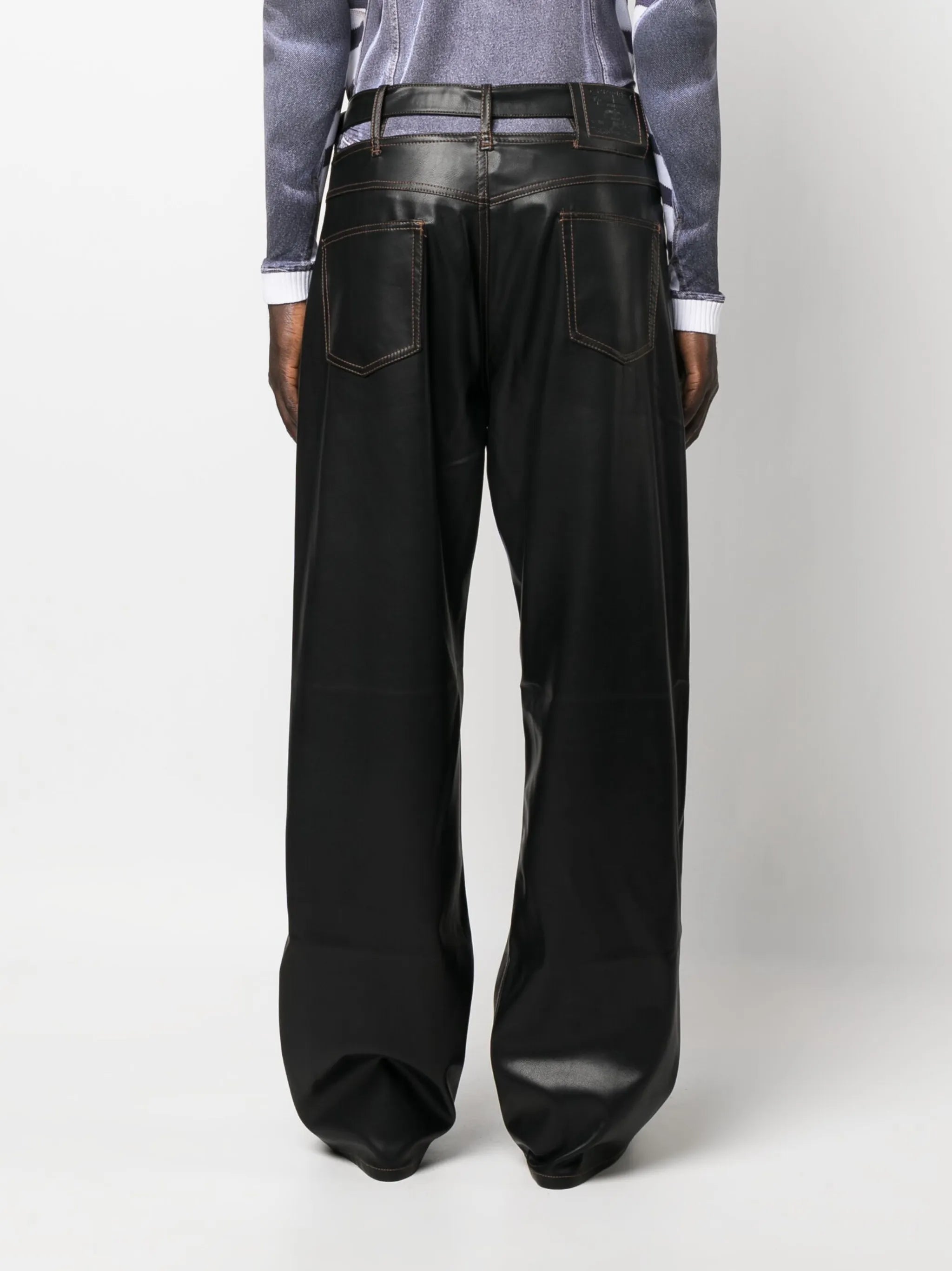 belt-detail loose-fit trousers